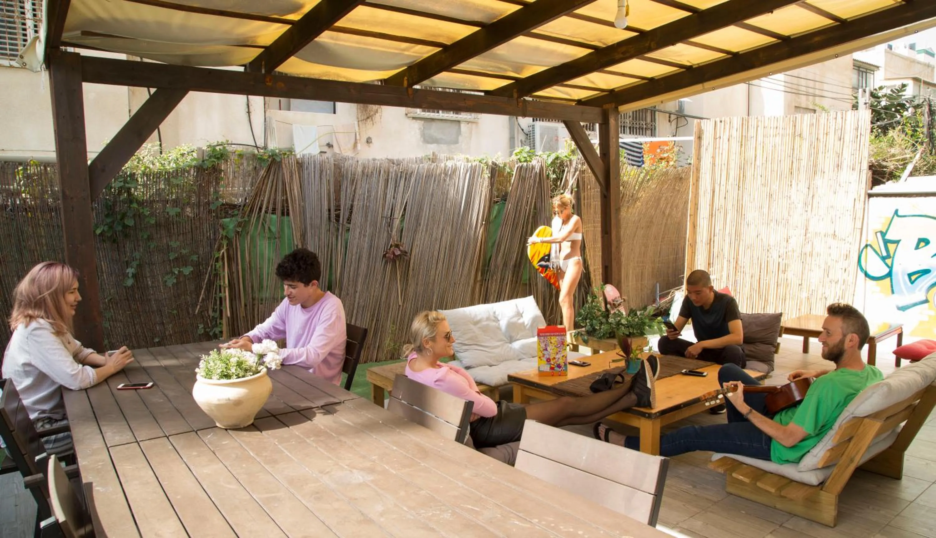 Patio in Hostel BU93