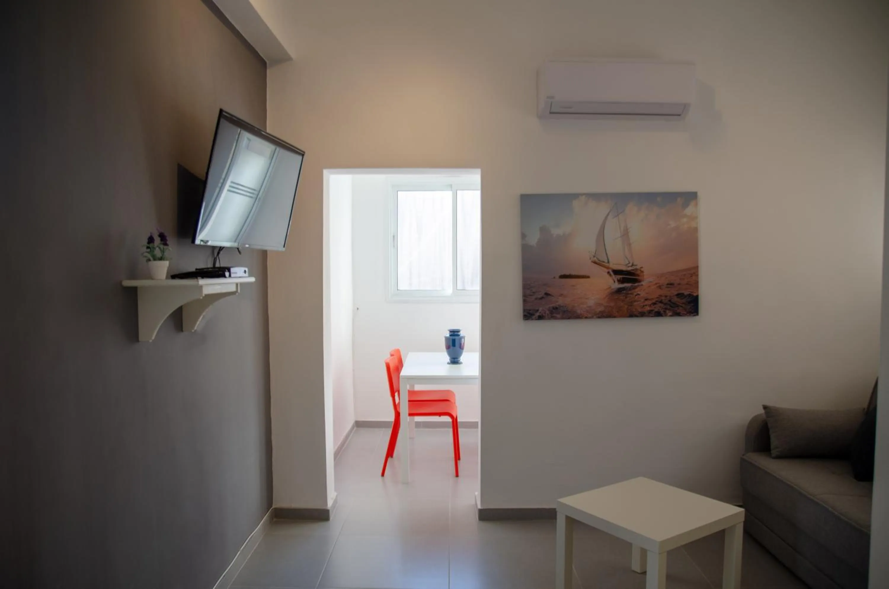 Seating area in Hostel BU93