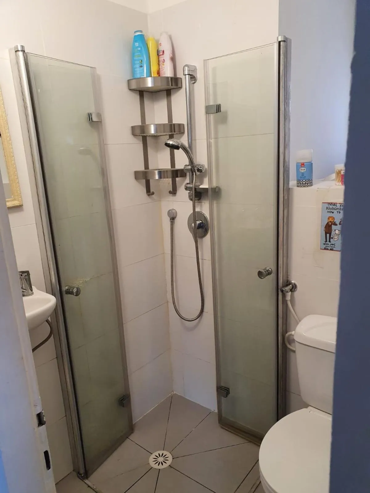 Toilet in Hostel BU93