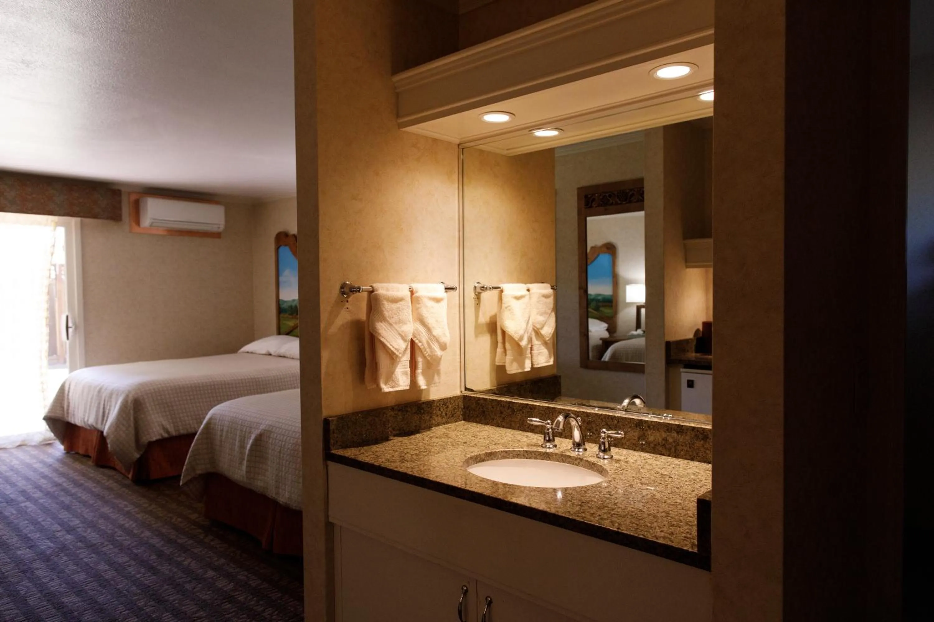 Bed in El Bonita Motel