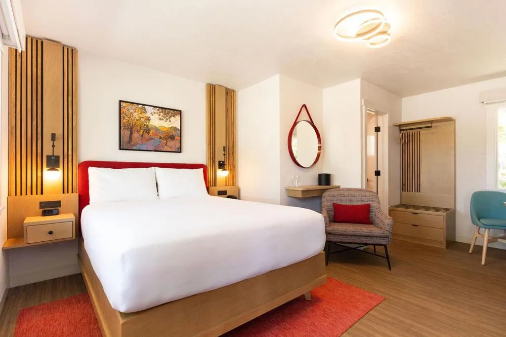 Bed in El Bonita Motel