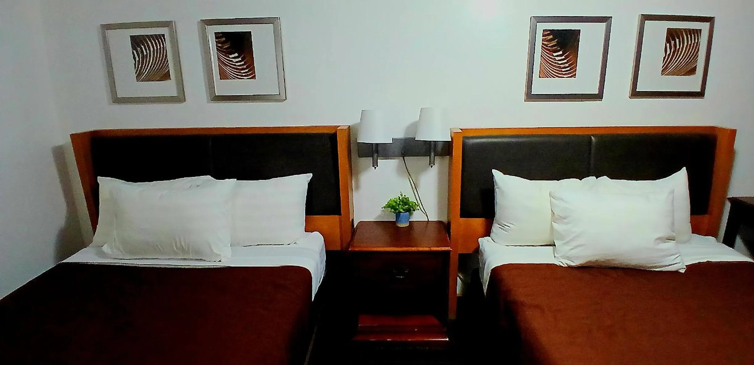 Bed in Neva Jean Motel