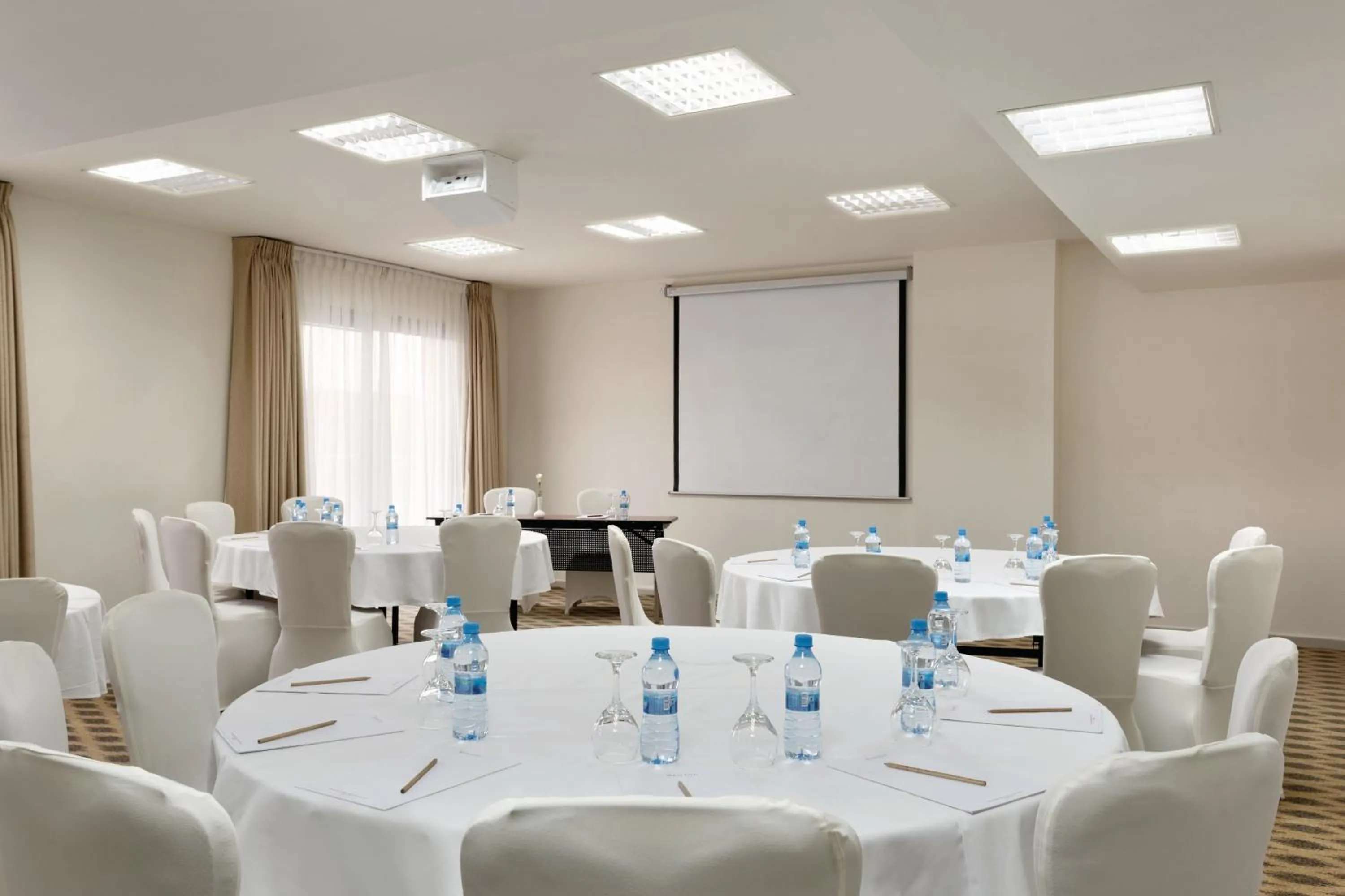 Banquet/Function facilities in Ramada Resort Dead Sea