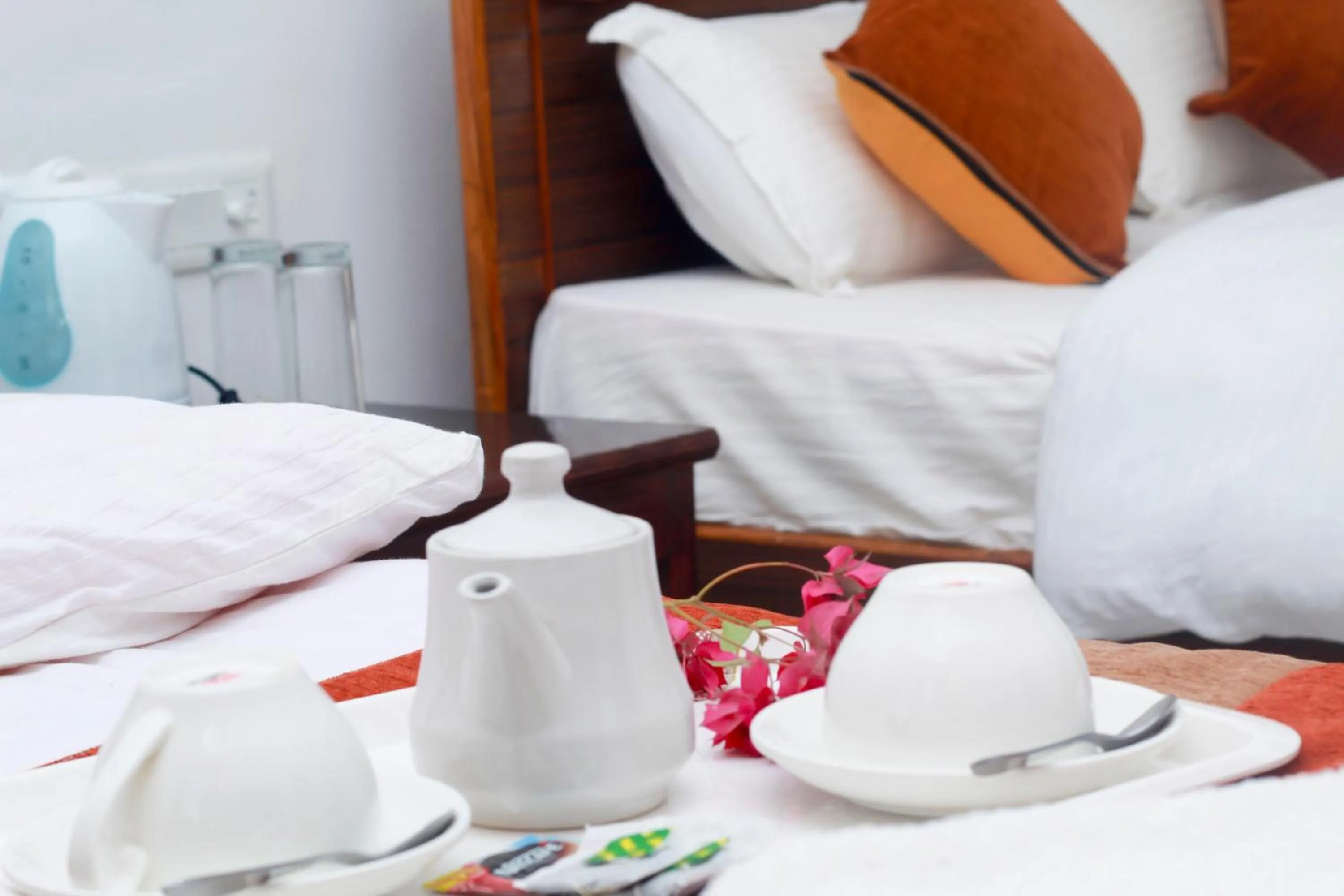 Coffee/tea facilities, Bed in Hotel Chitwan Park Village