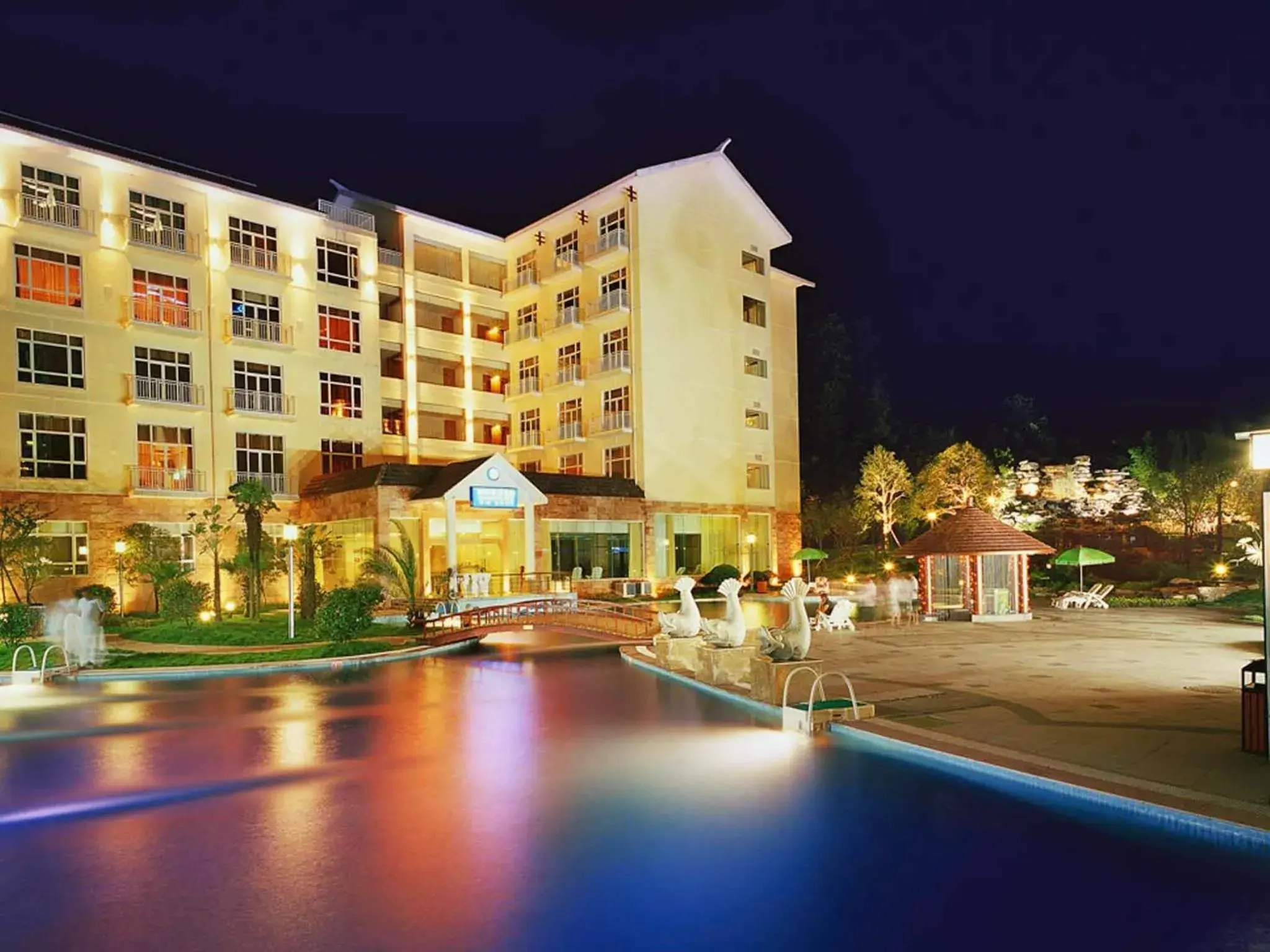 Property building in Pullman Zhangjiajie Hotel - Instagrammable Property building in Pullman Zhangjiajie Hotel - Instagrammable