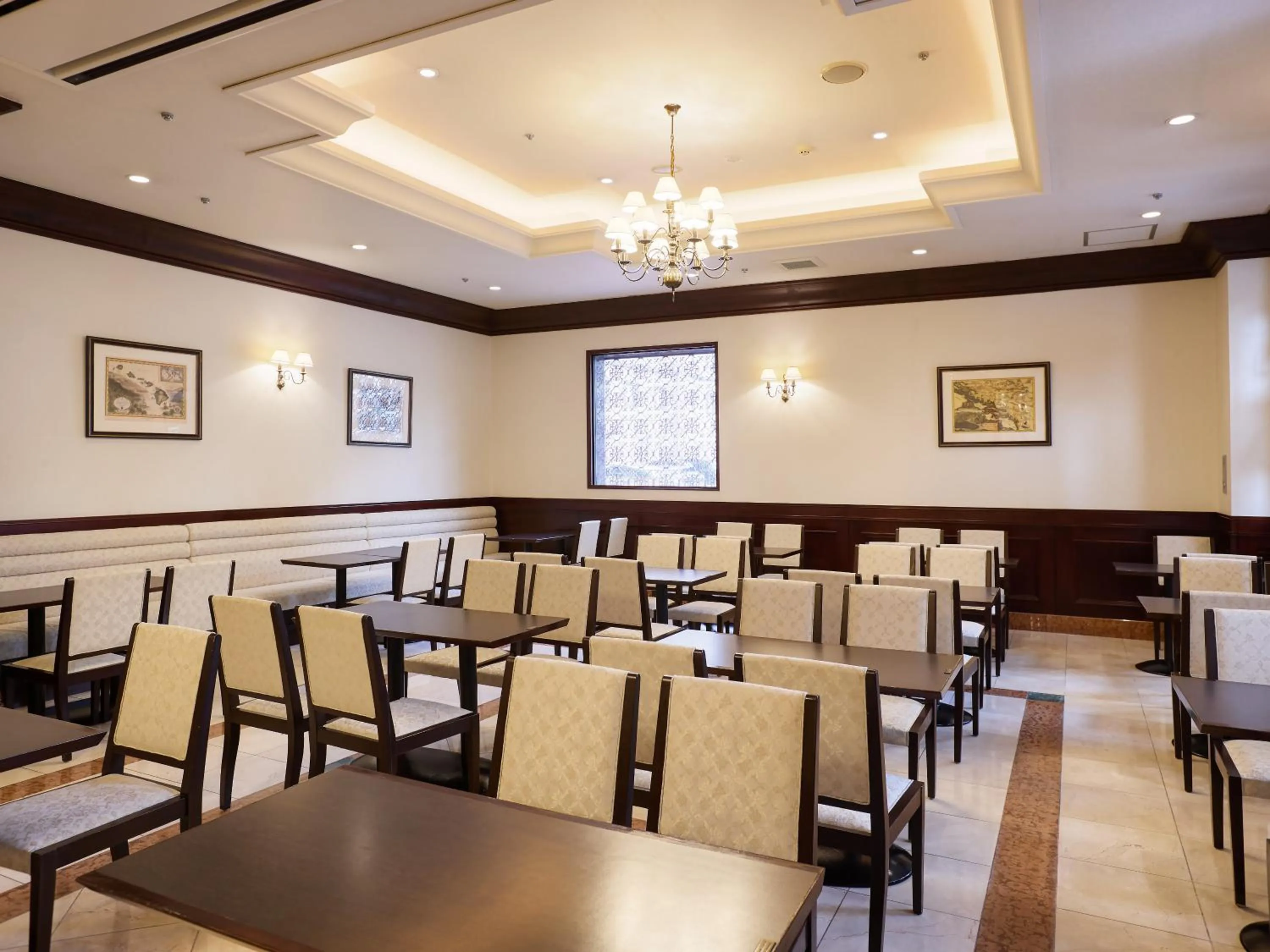 Restaurant/places to eat in GRG Hotel Naha