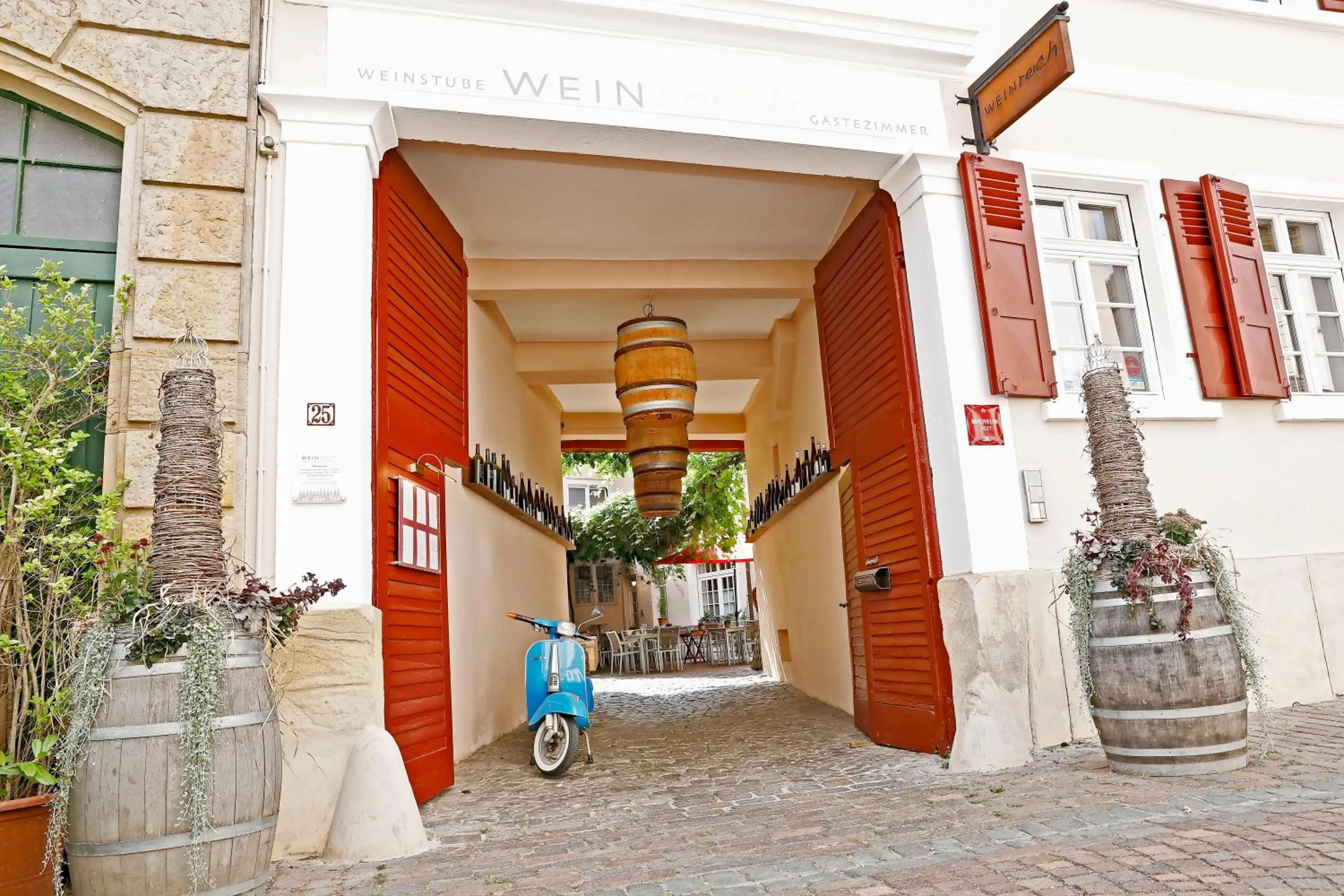 WEINreich, Gästezimmer & Weinstube