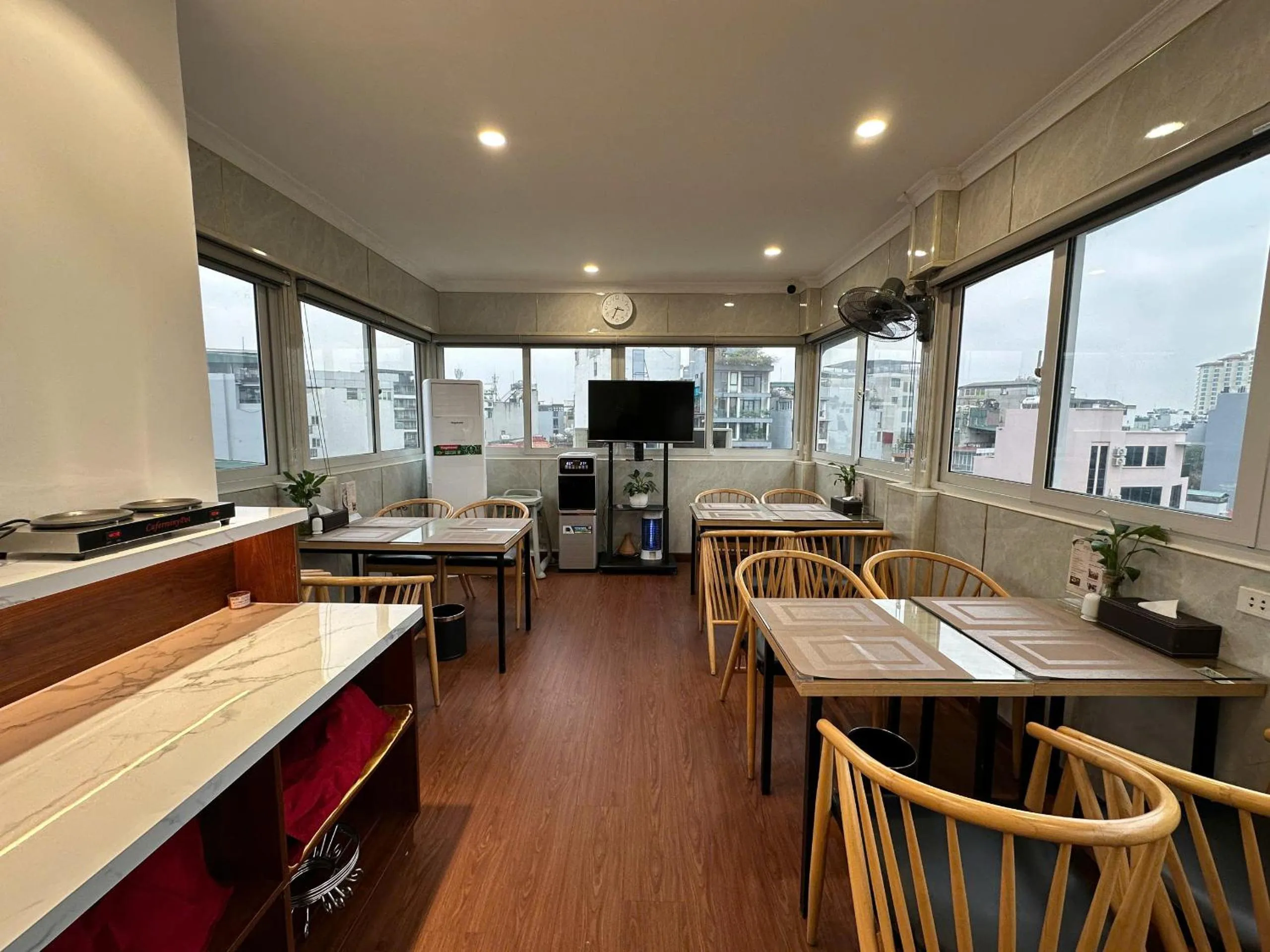 Restaurant/places to eat in A25 Hotel - 109 Trúc Bạch