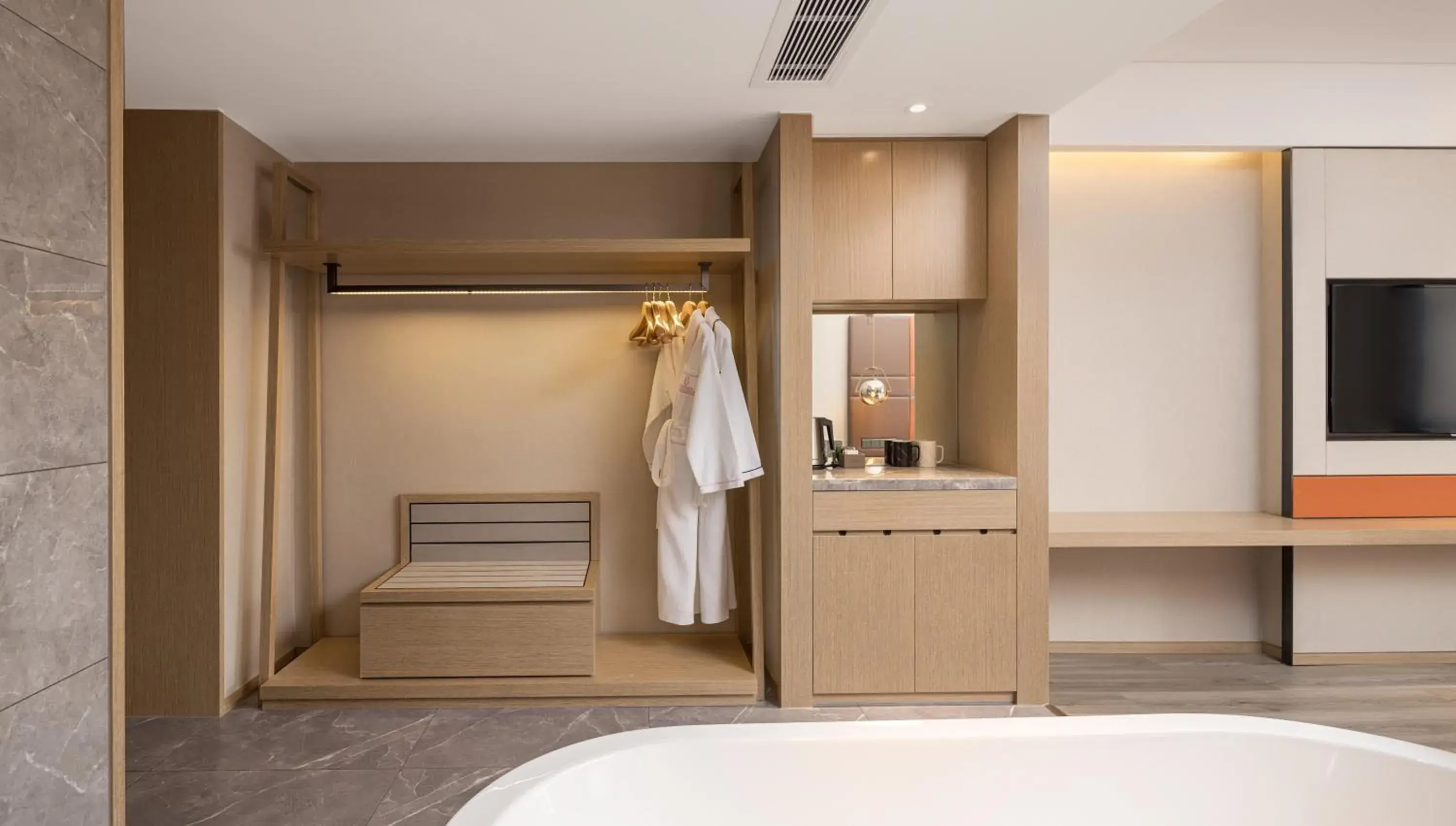 minibar, Bed in Glenview ITC Plaza Chongqing minibar, Bed in Glenview ITC Plaza Chongqing