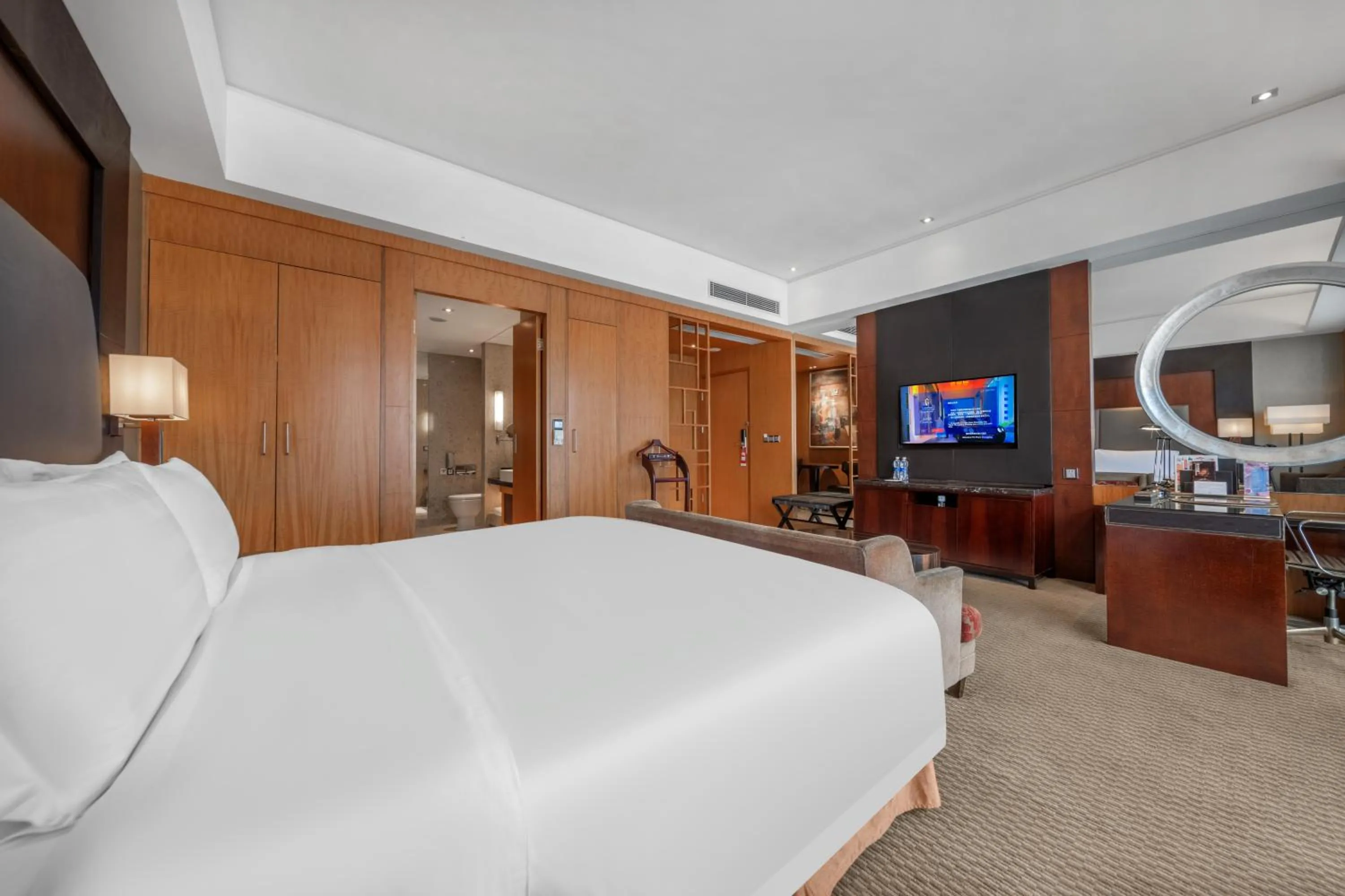 Bed in Glenview ITC Plaza Chongqing