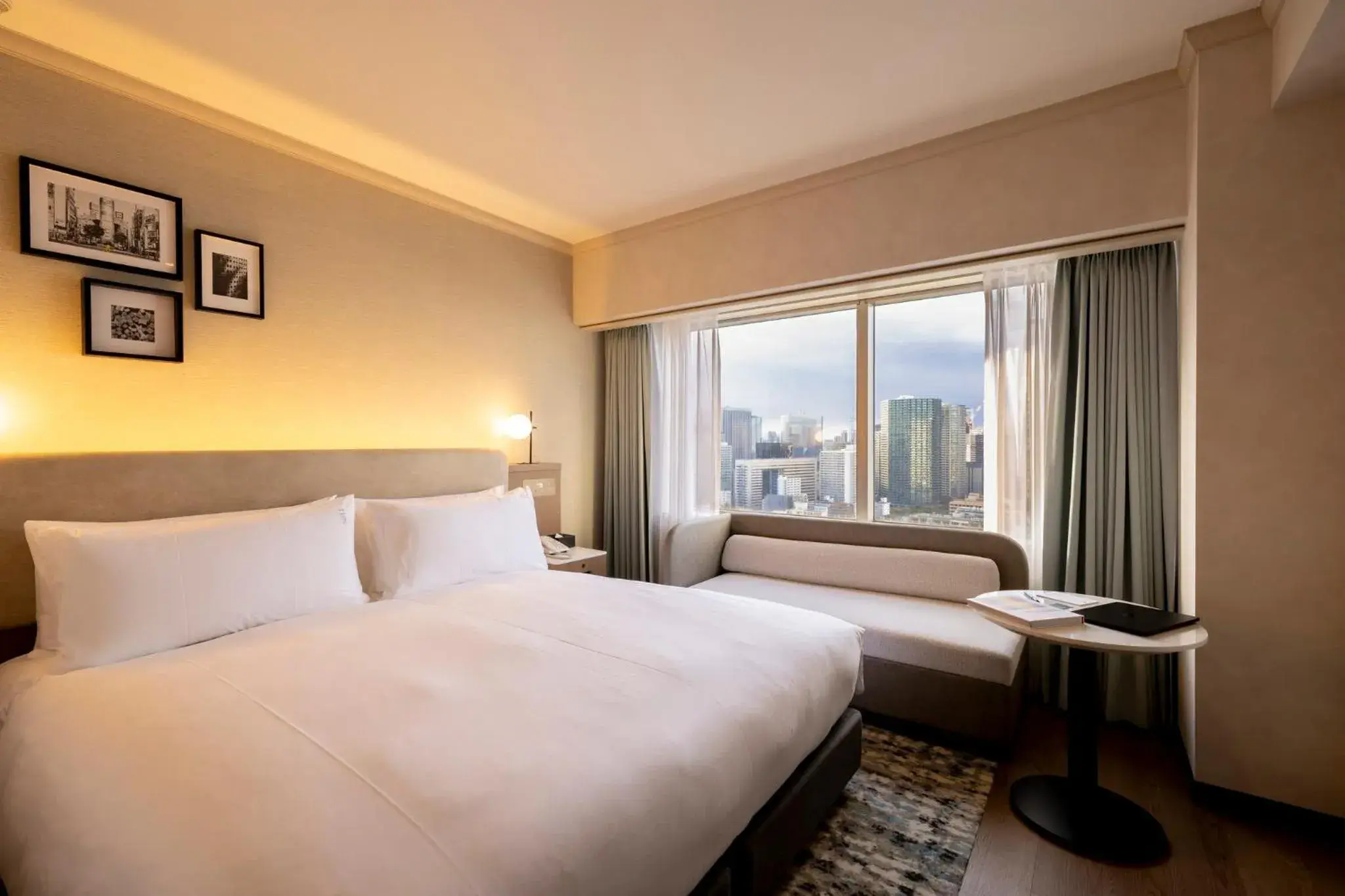 Photo of the whole room, Bed in ANA Holiday Inn Tokyo Bay by IHG Photo of the whole room, Bed in ANA Holiday Inn Tokyo Bay by IHG