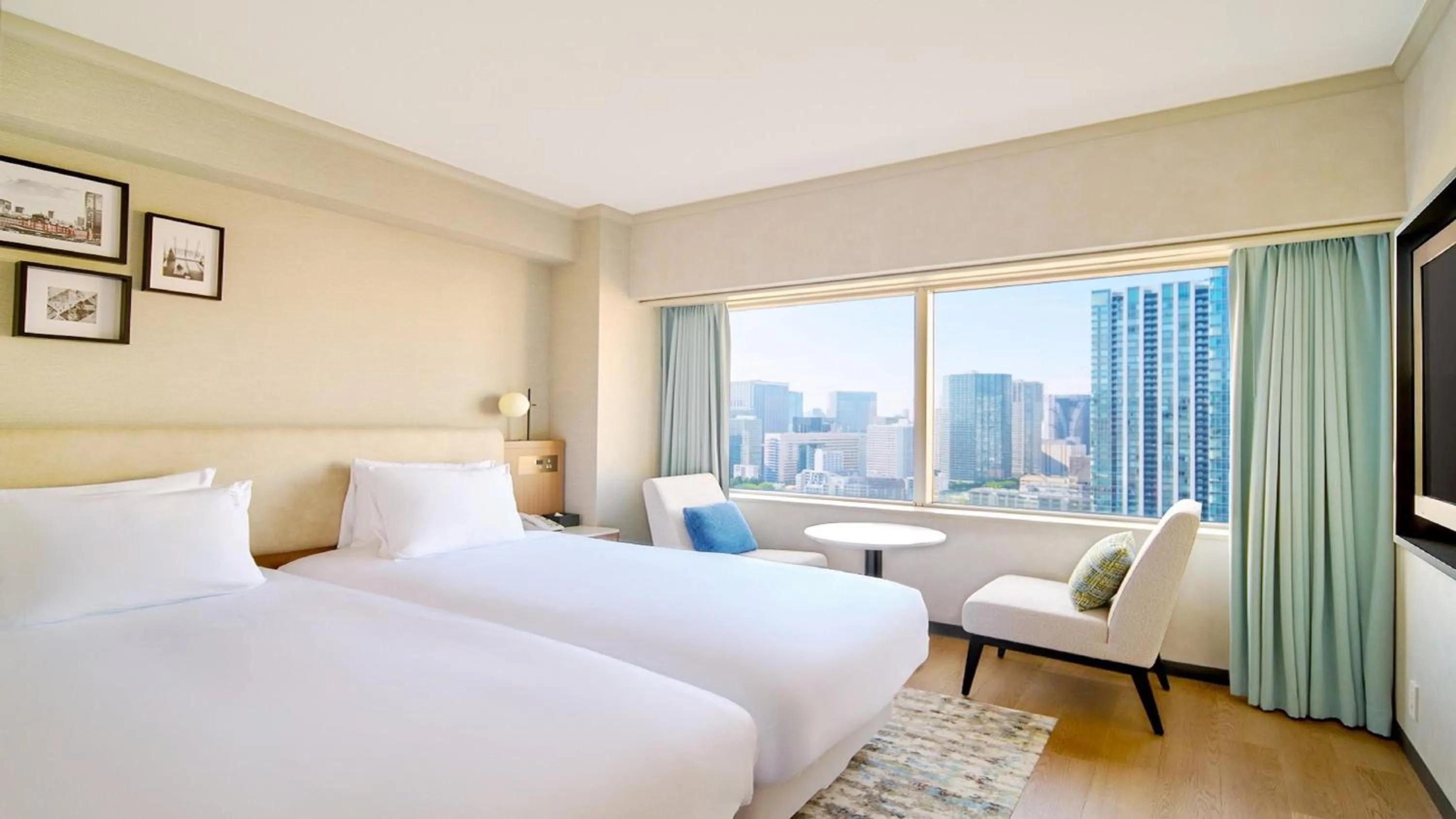 Photo of the whole room, Bed in ANA Holiday Inn Tokyo Bay by IHG