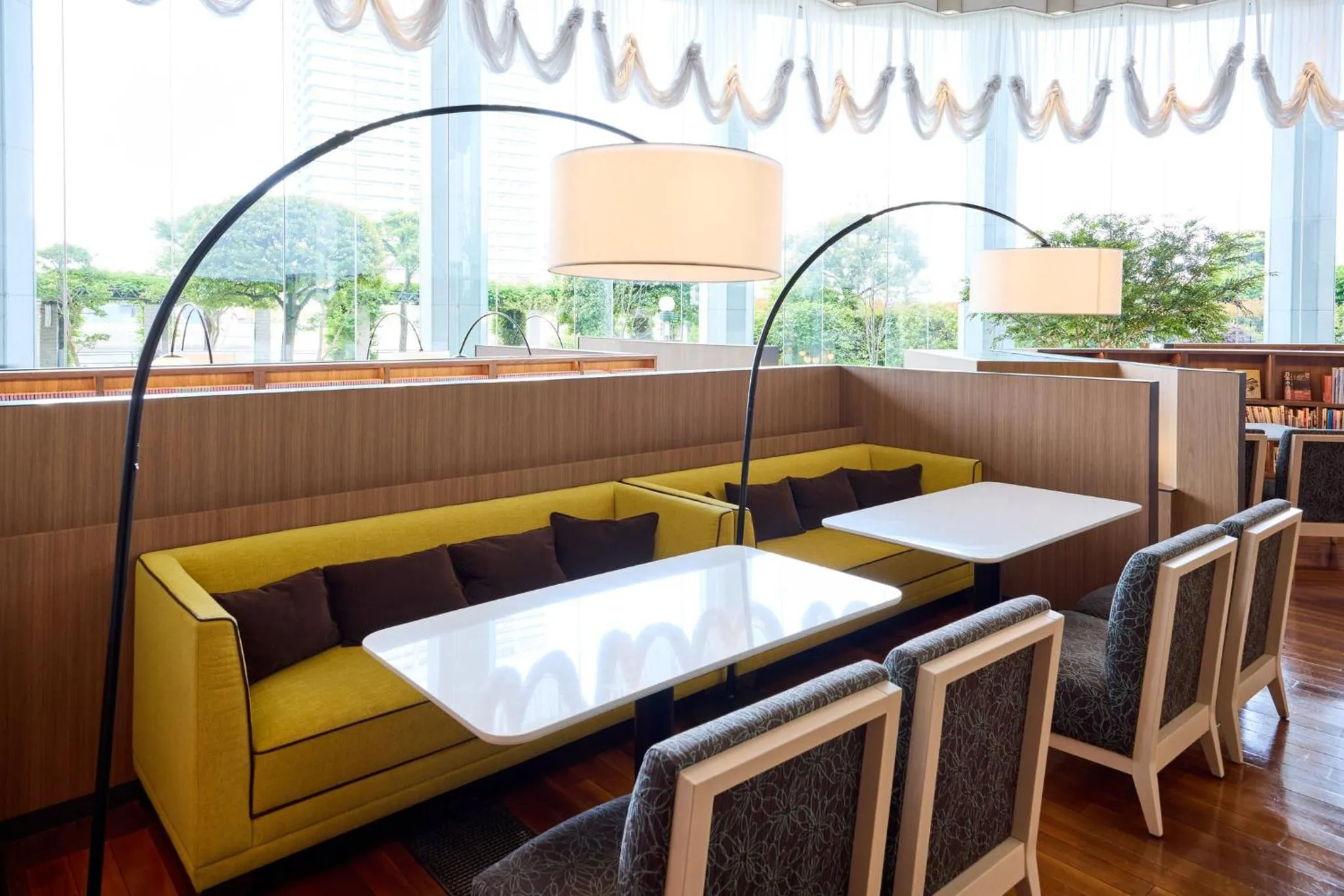 Restaurant/places to eat in ANA Holiday Inn Tokyo Bay by IHG