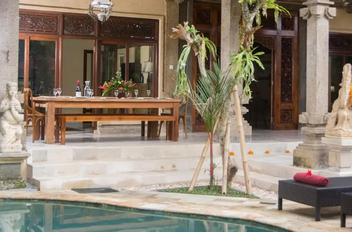 Dining area in Lily Lane Villas