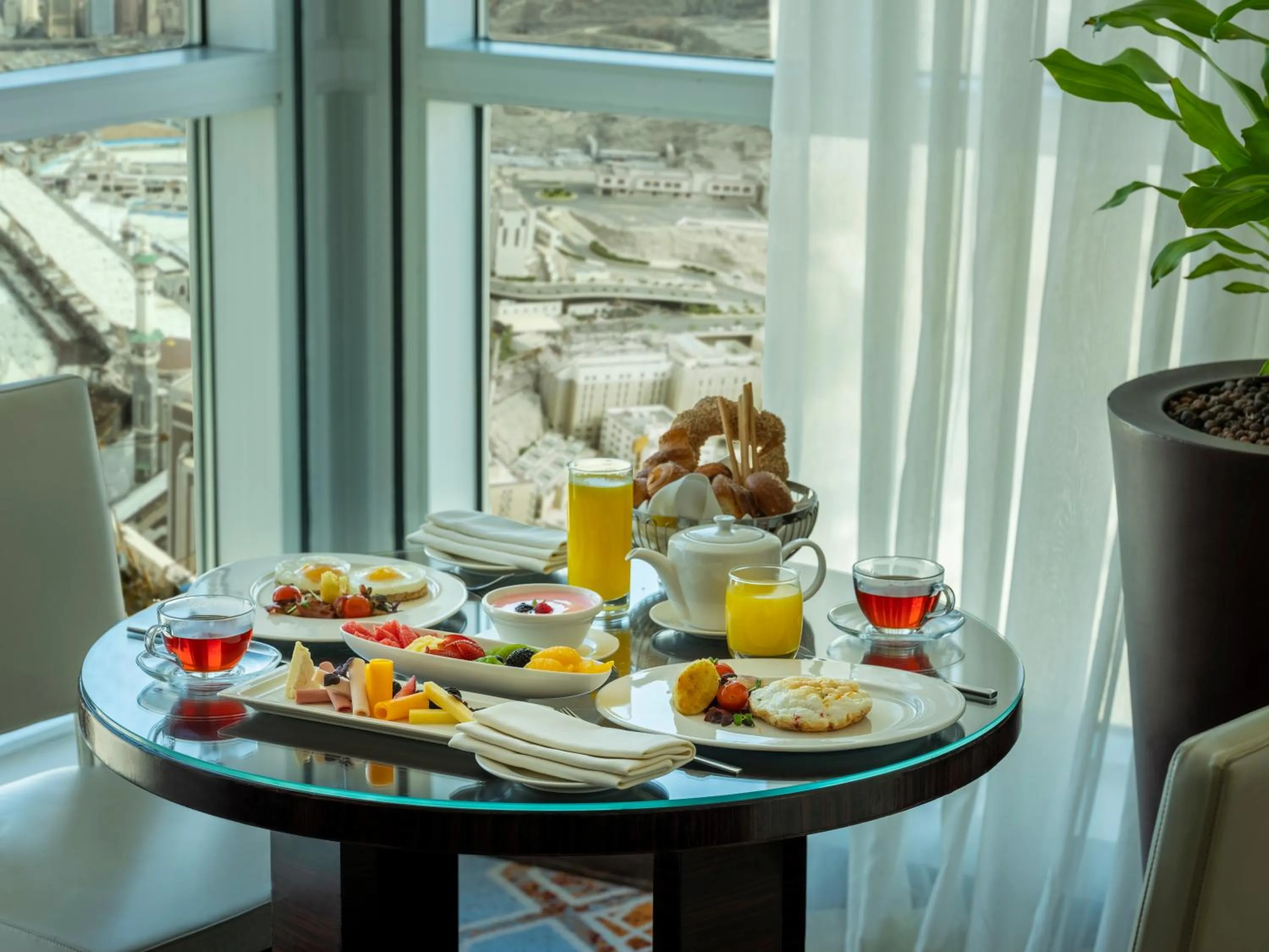 room service in Swissotel Makkah