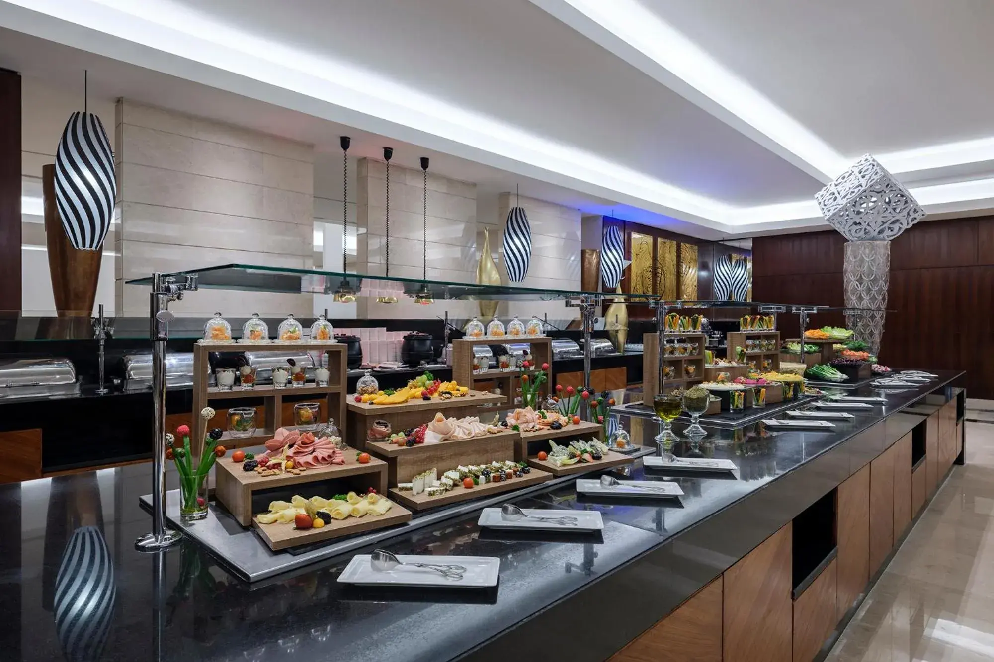 Restaurant/places to eat in Swissotel Makkah Restaurant/places to eat in Swissotel Makkah