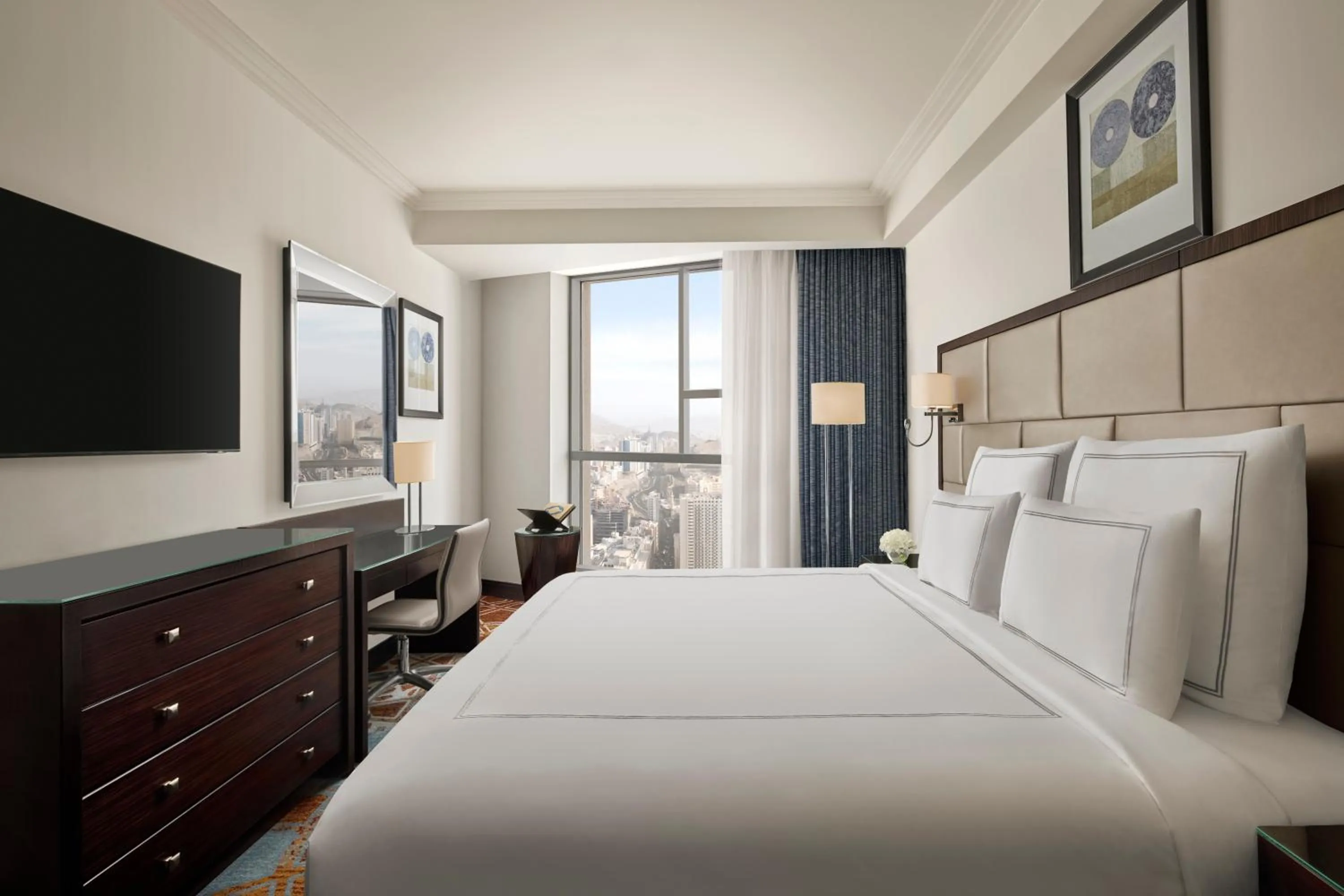 Bed in Swissotel Makkah