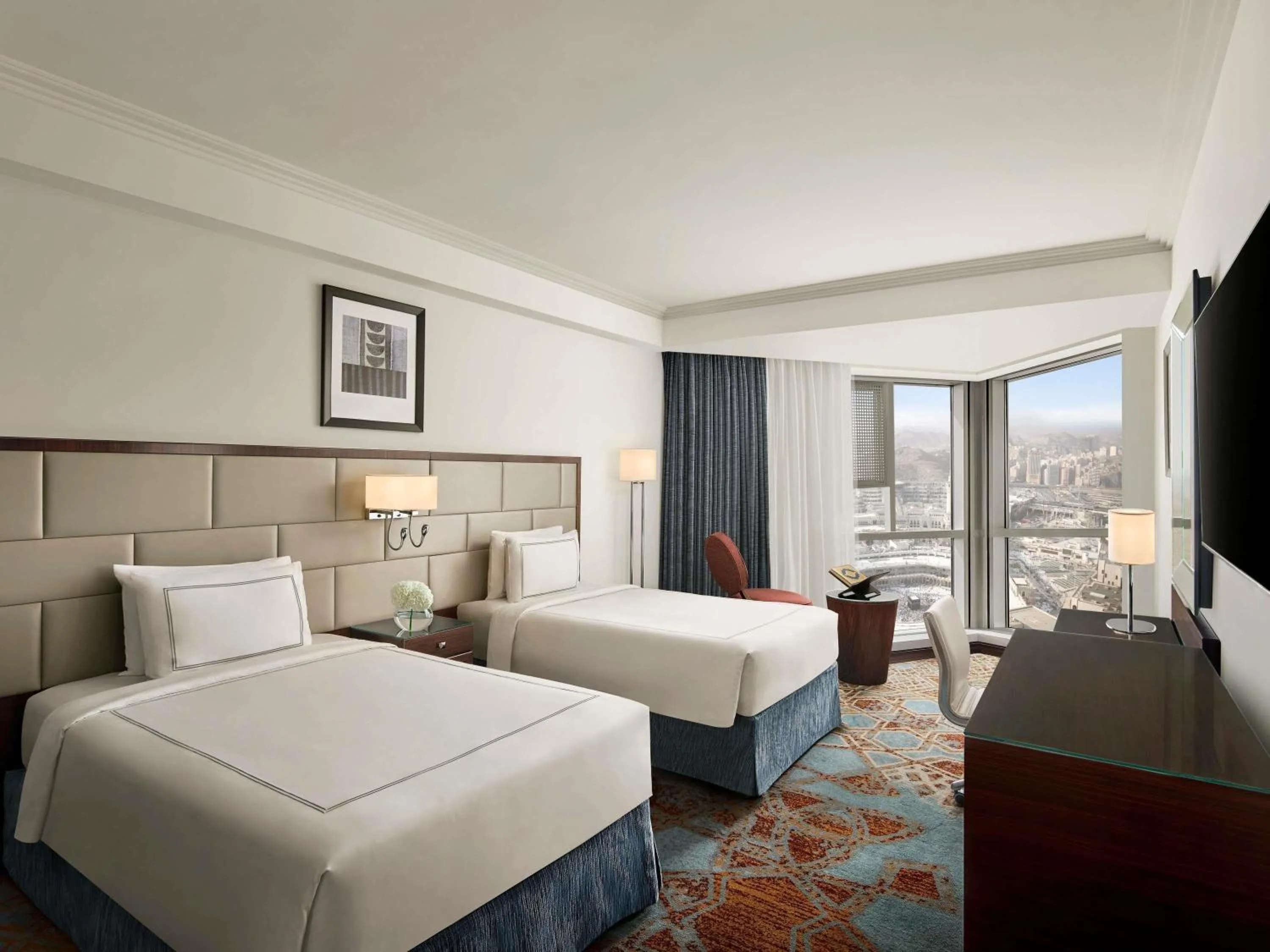 Bedroom, Bed in Swissotel Makkah