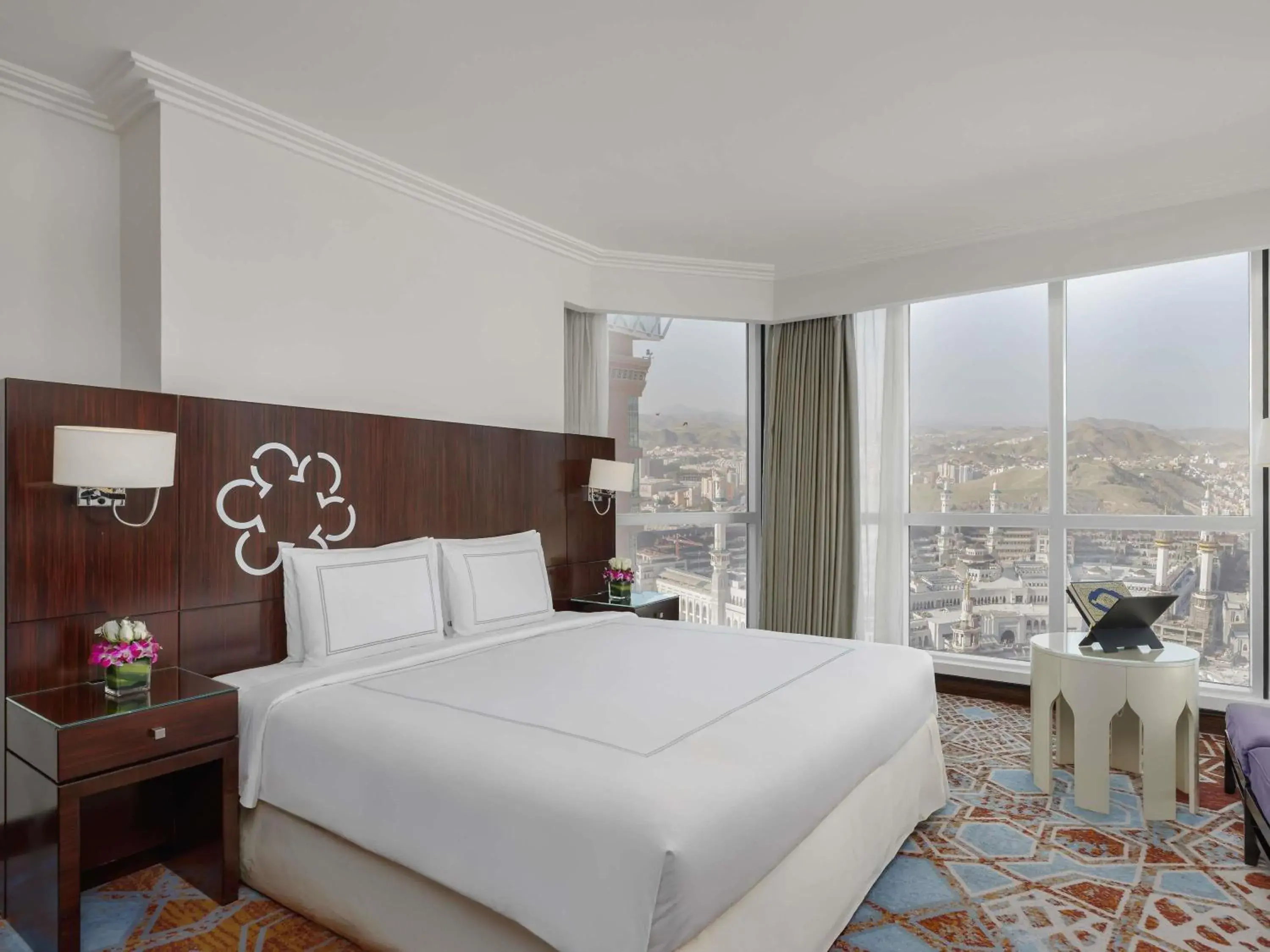 Bedroom, Bed in Swissotel Makkah Bedroom, Bed in Swissotel Makkah