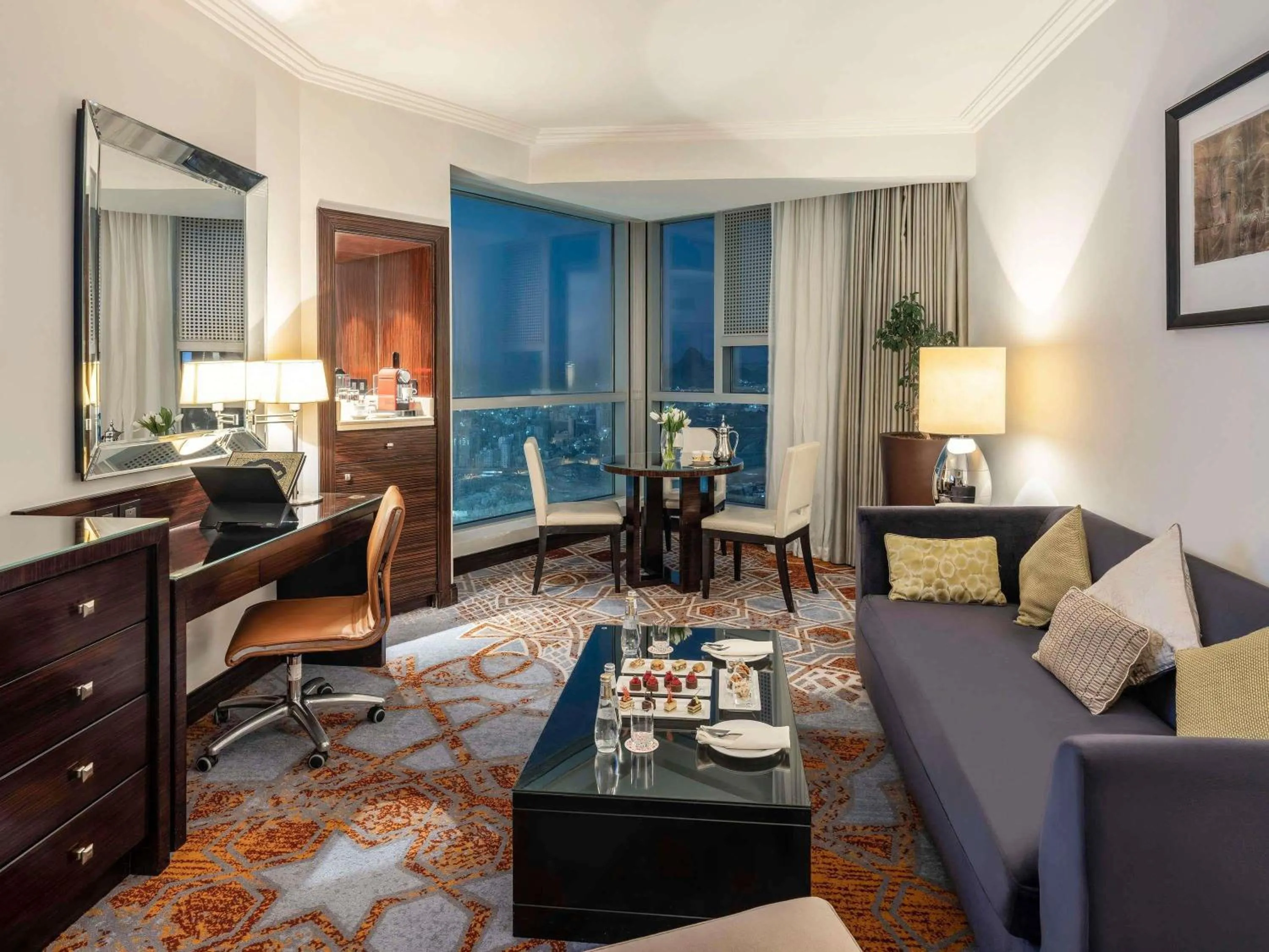 Photo of the whole room in Swissotel Makkah