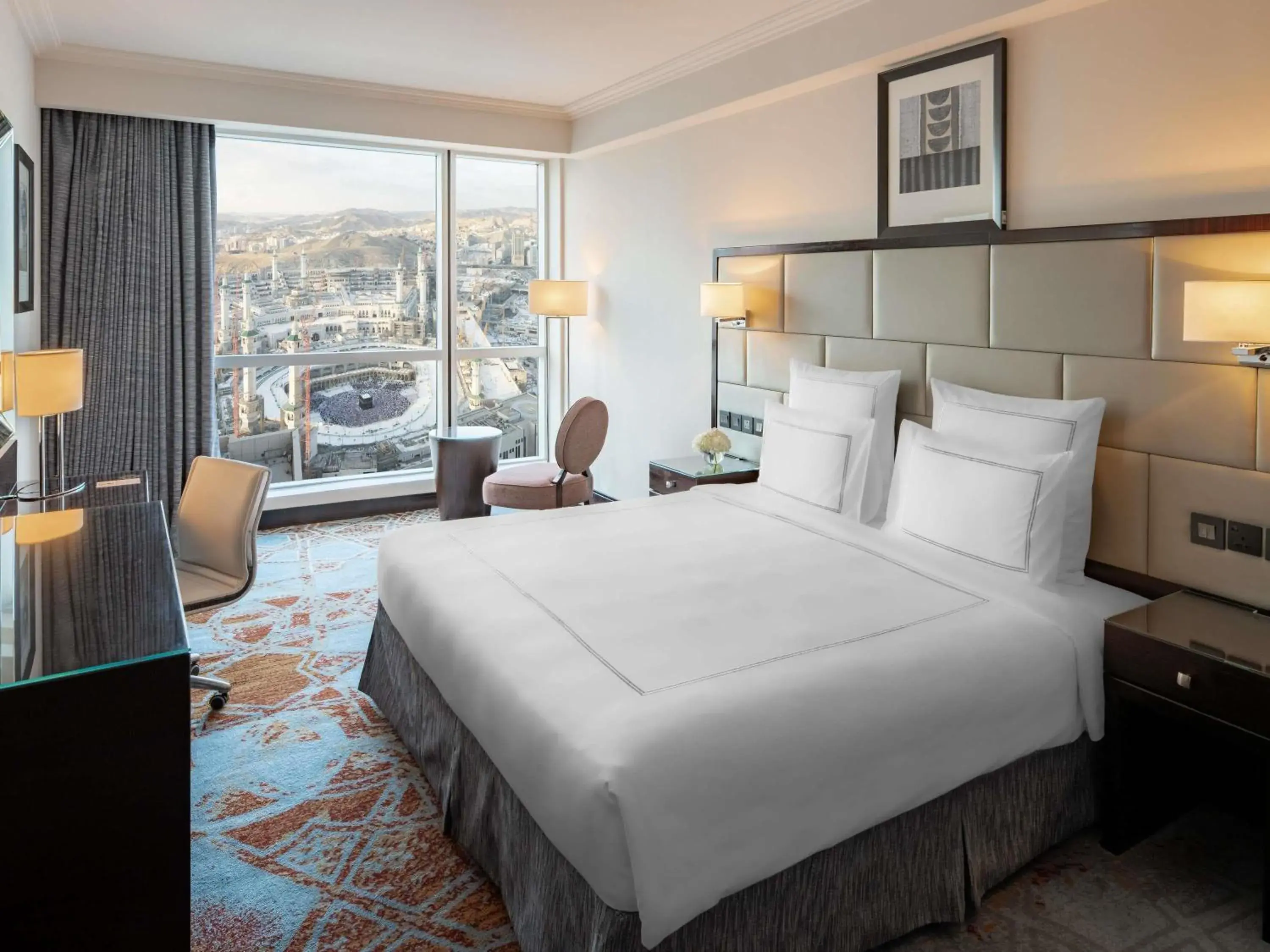 Bedroom, Bed in Swissotel Makkah Bedroom, Bed in Swissotel Makkah