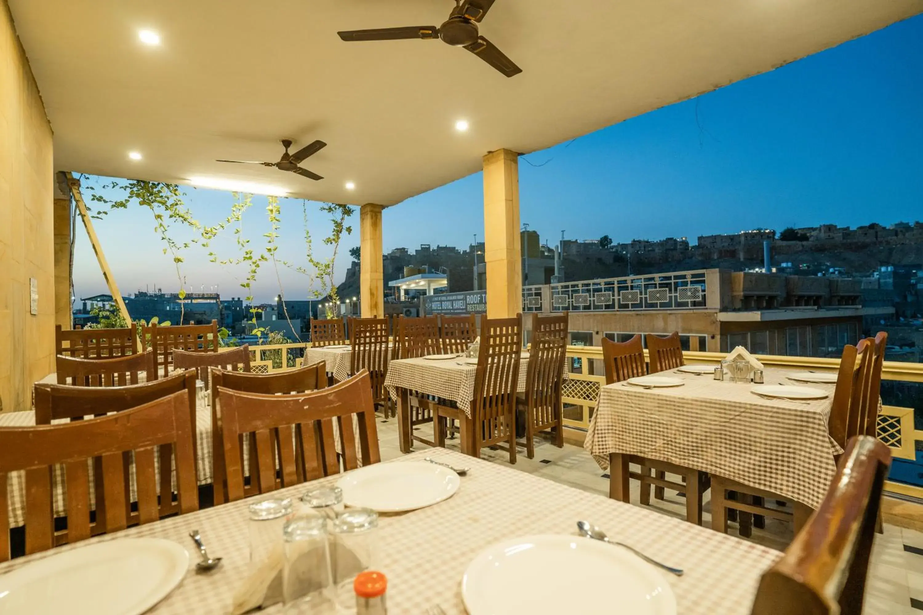 Restaurant/places to eat in Hotel Royal Villa Jaisalmer Restaurant/places to eat in Hotel Royal Villa Jaisalmer