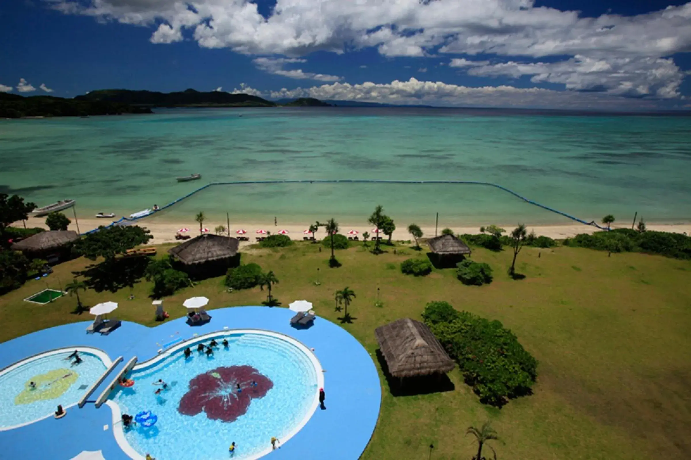 Deluxe Twin Room with Sea View in Ishigaki Seaside Hotel Deluxe Twin Room with Sea View in Ishigaki Seaside Hotel