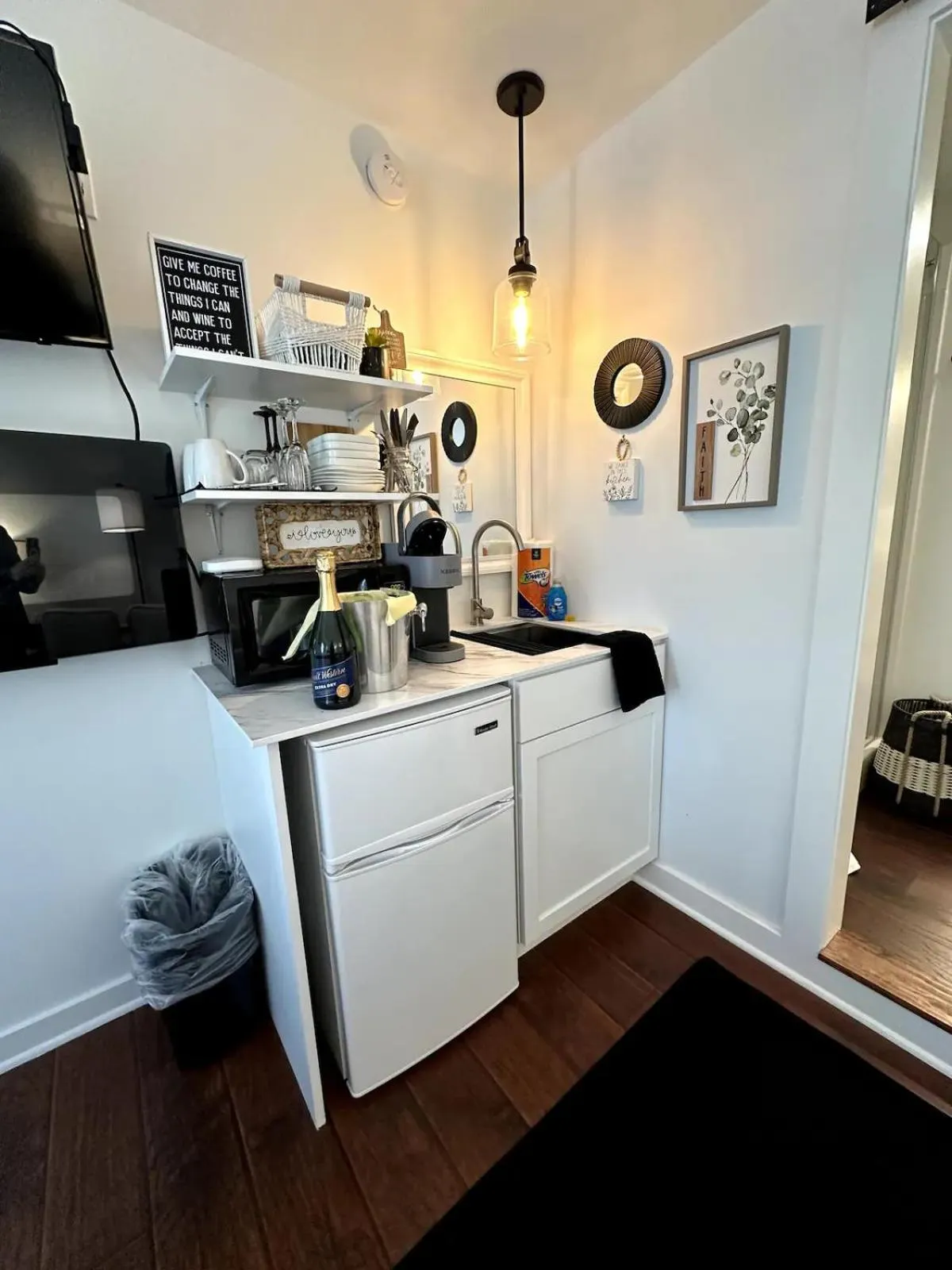 18 Vine Inn & Carriage House