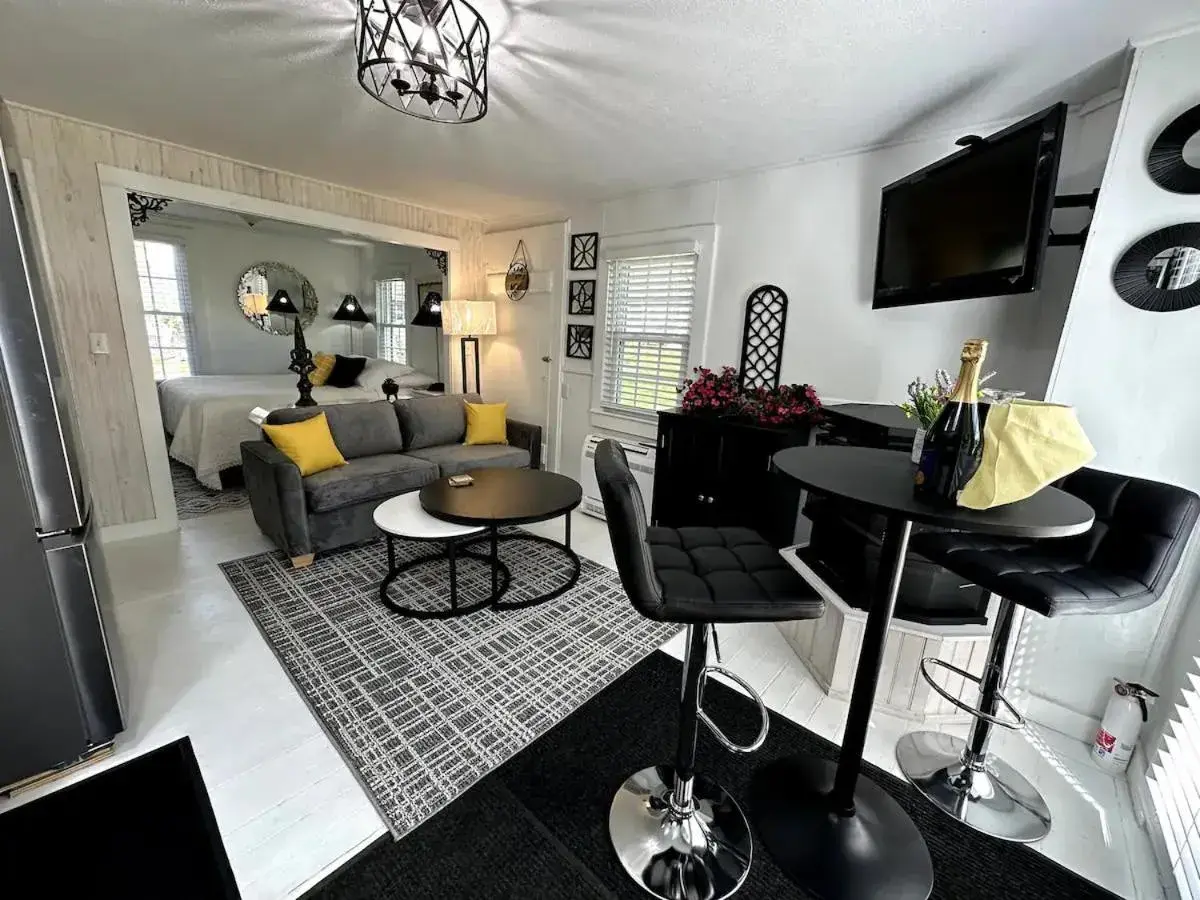 Deluxe Suite in 18 Vine Inn & Carriage House Deluxe Suite in 18 Vine Inn & Carriage House