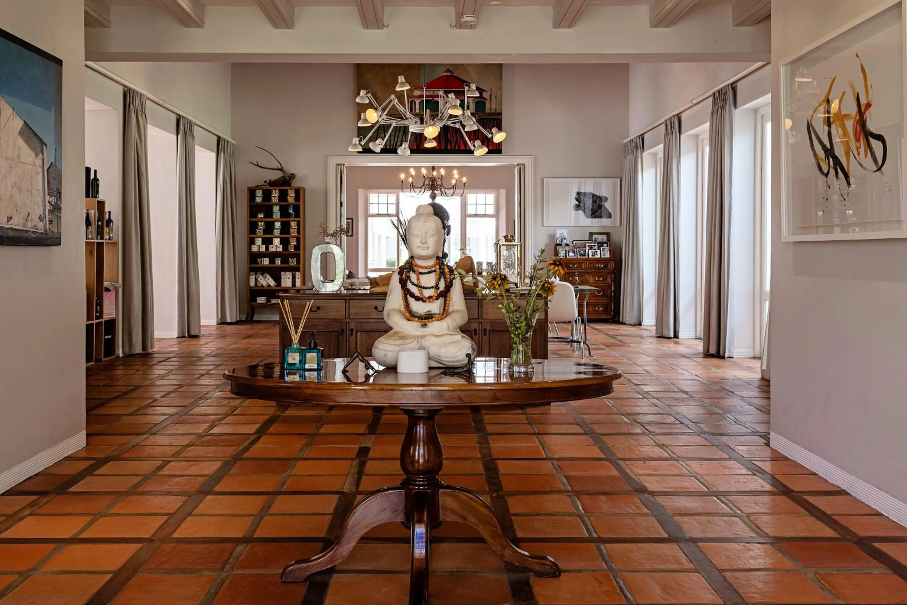 Facade/entrance in Holden Manz Country House