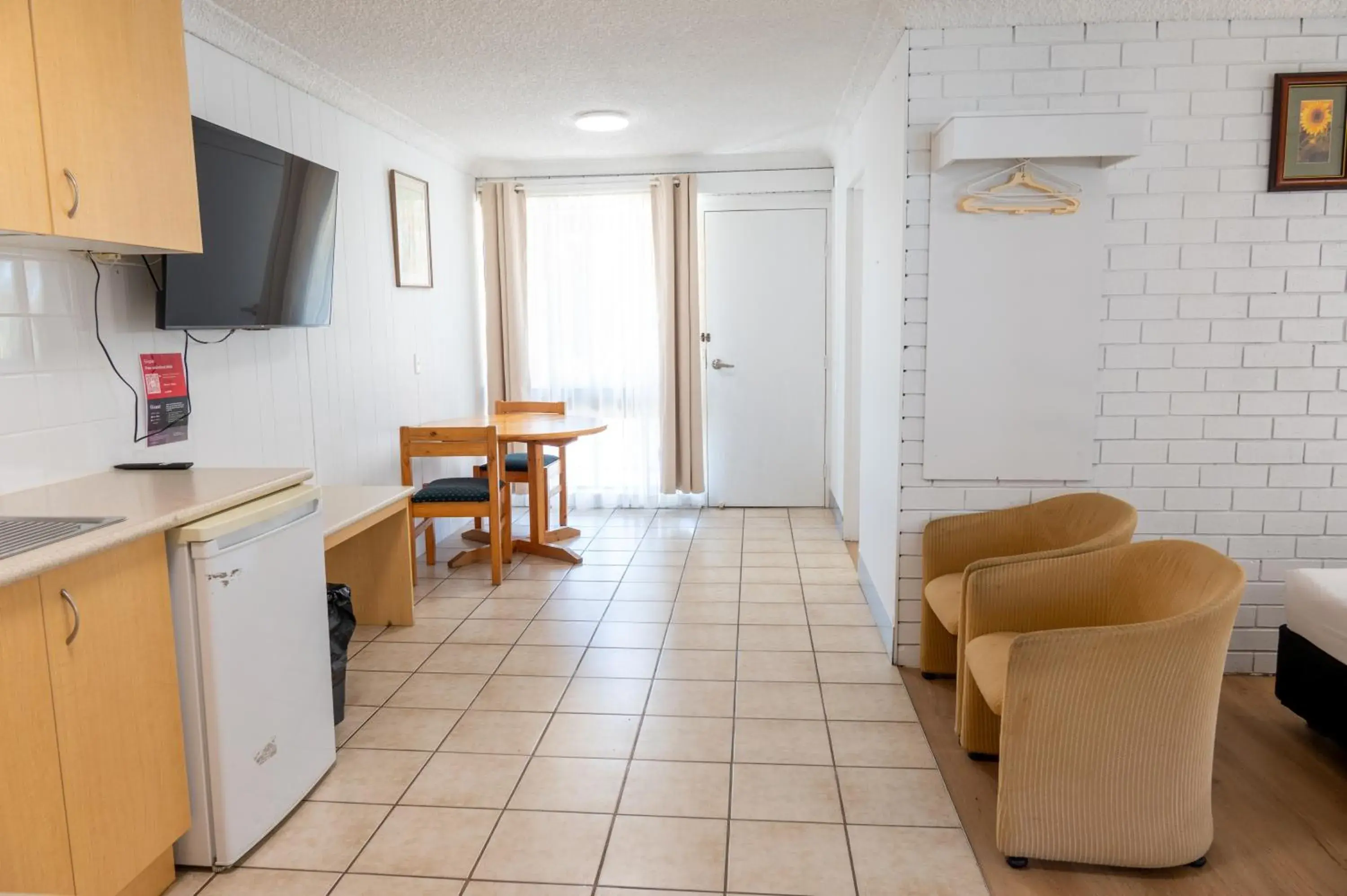 2 bedrooms 1double 4Single in Tumut Valley Motel Pet Friendly 2 bedrooms 1double 4Single in Tumut Valley Motel Pet Friendly