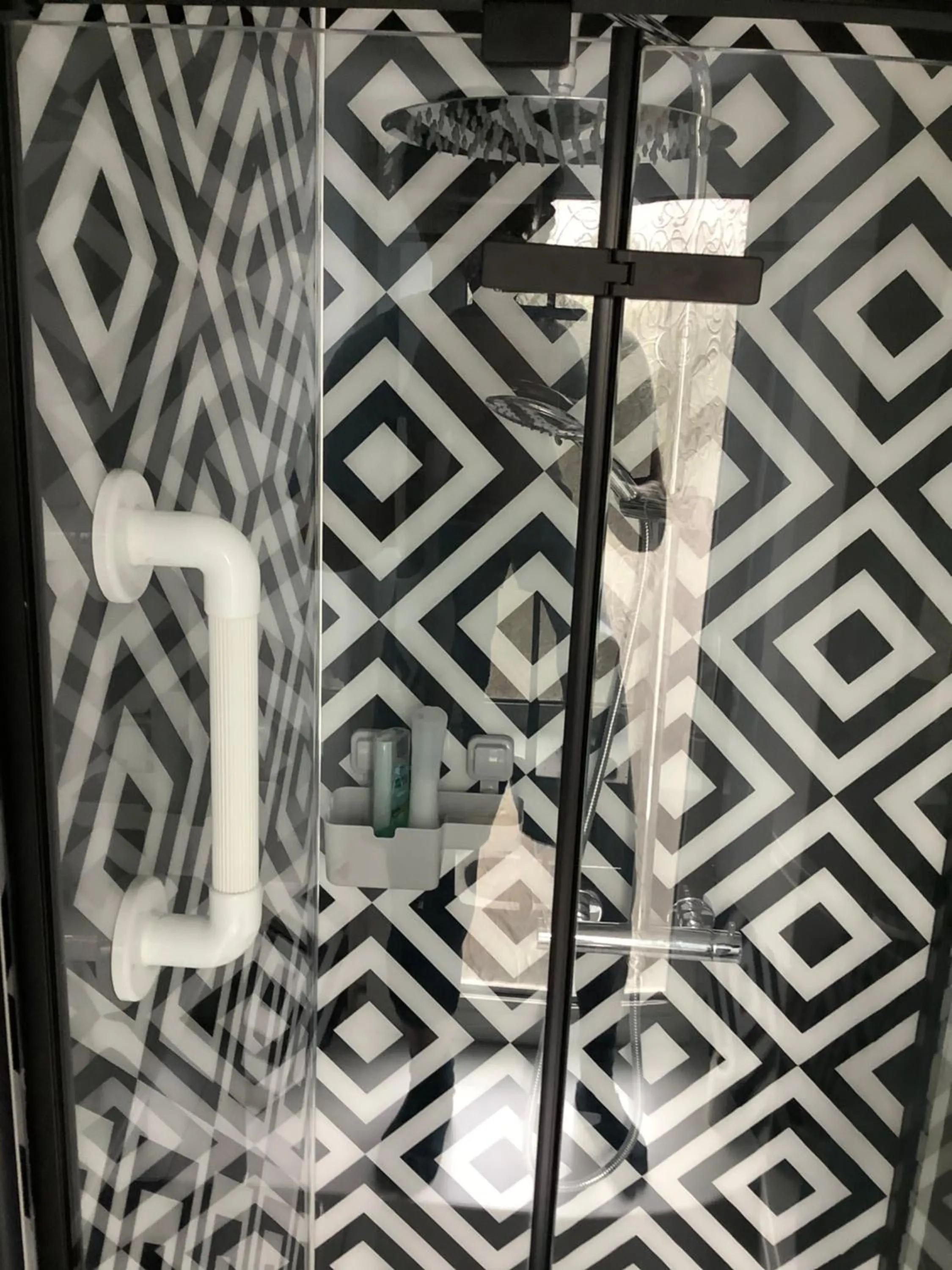 Bathroom in Heddfan (Place of Peace)