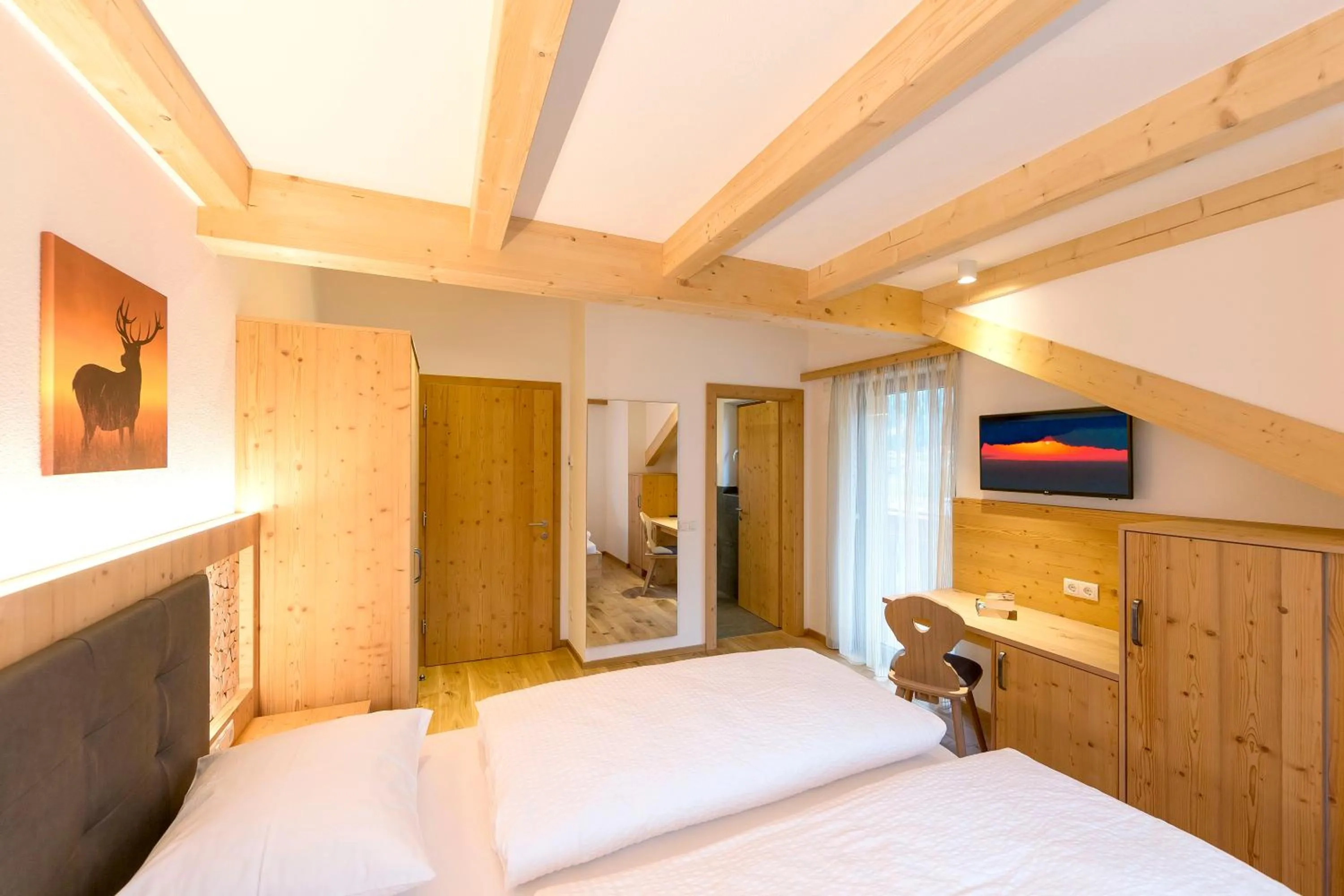 Photo of the whole room, Bed in Hotel Foestlerhof