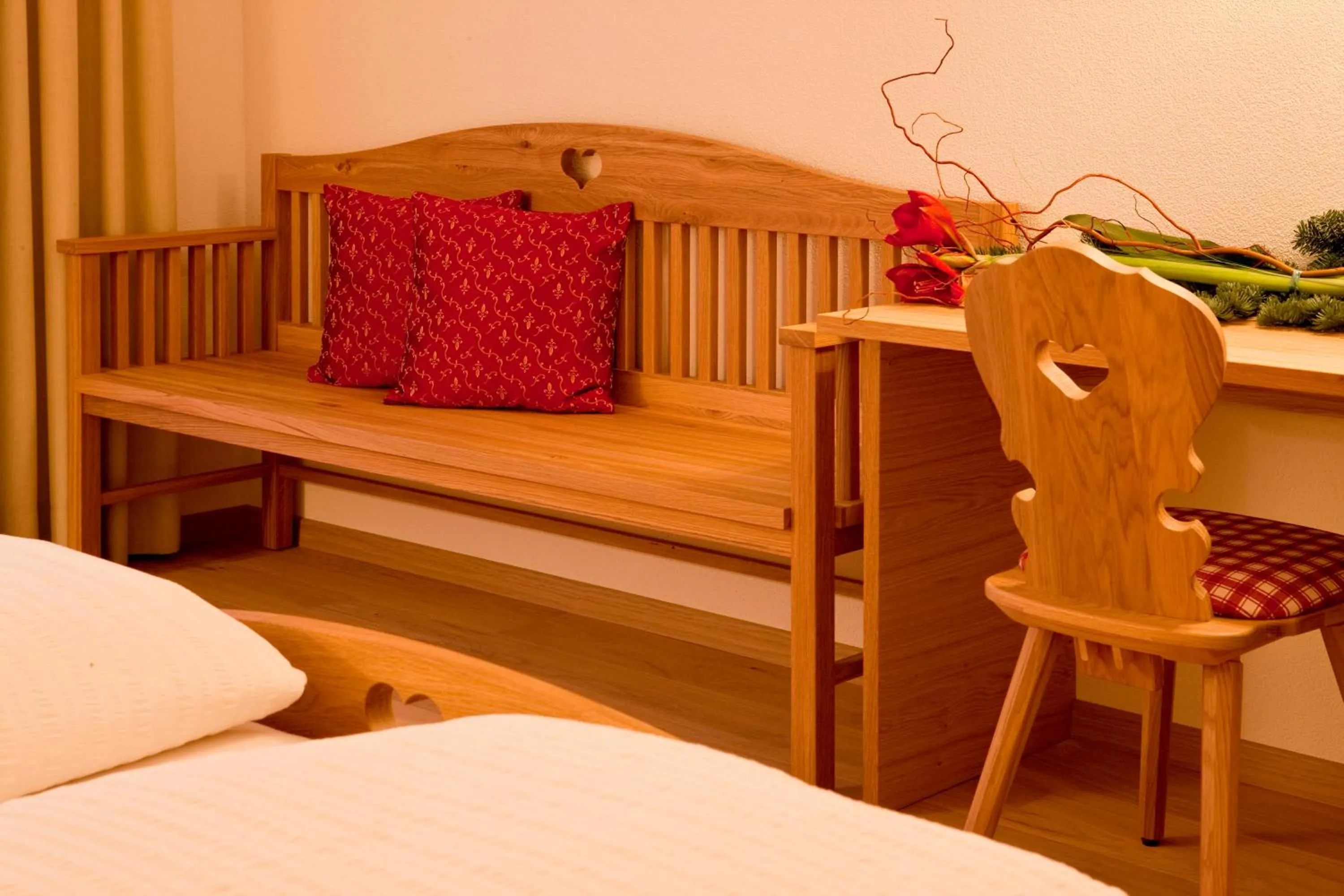 Decorative detail, Bed in Hotel Foestlerhof