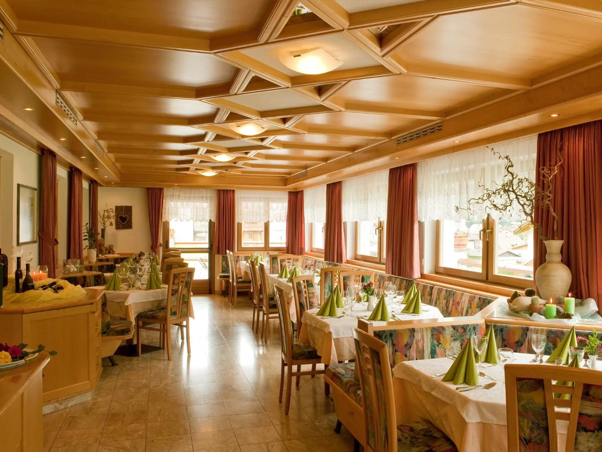 Restaurant/places to eat in Hotel Foestlerhof