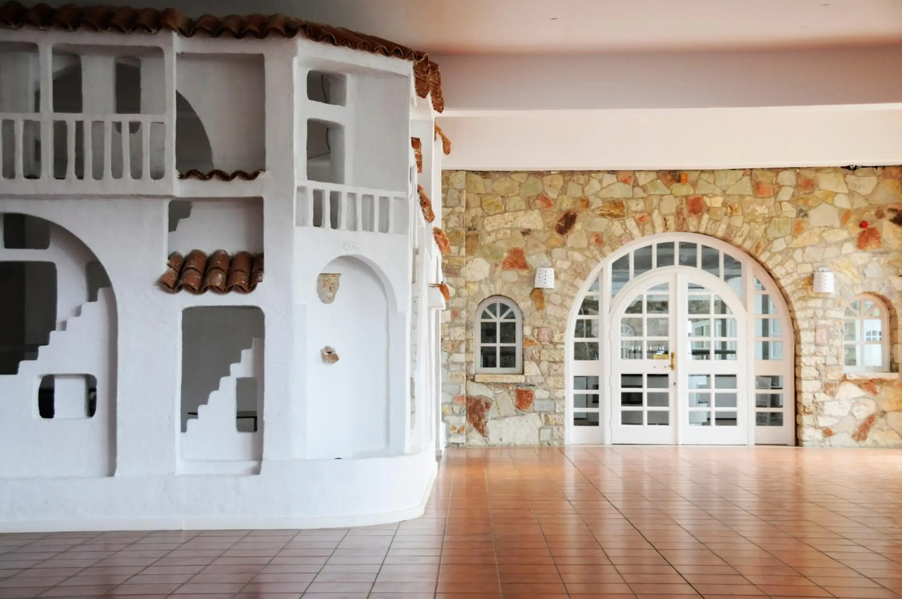 Lounge or bar in Sunrise Village Beach Hotel Lounge or bar in Sunrise Village Beach Hotel