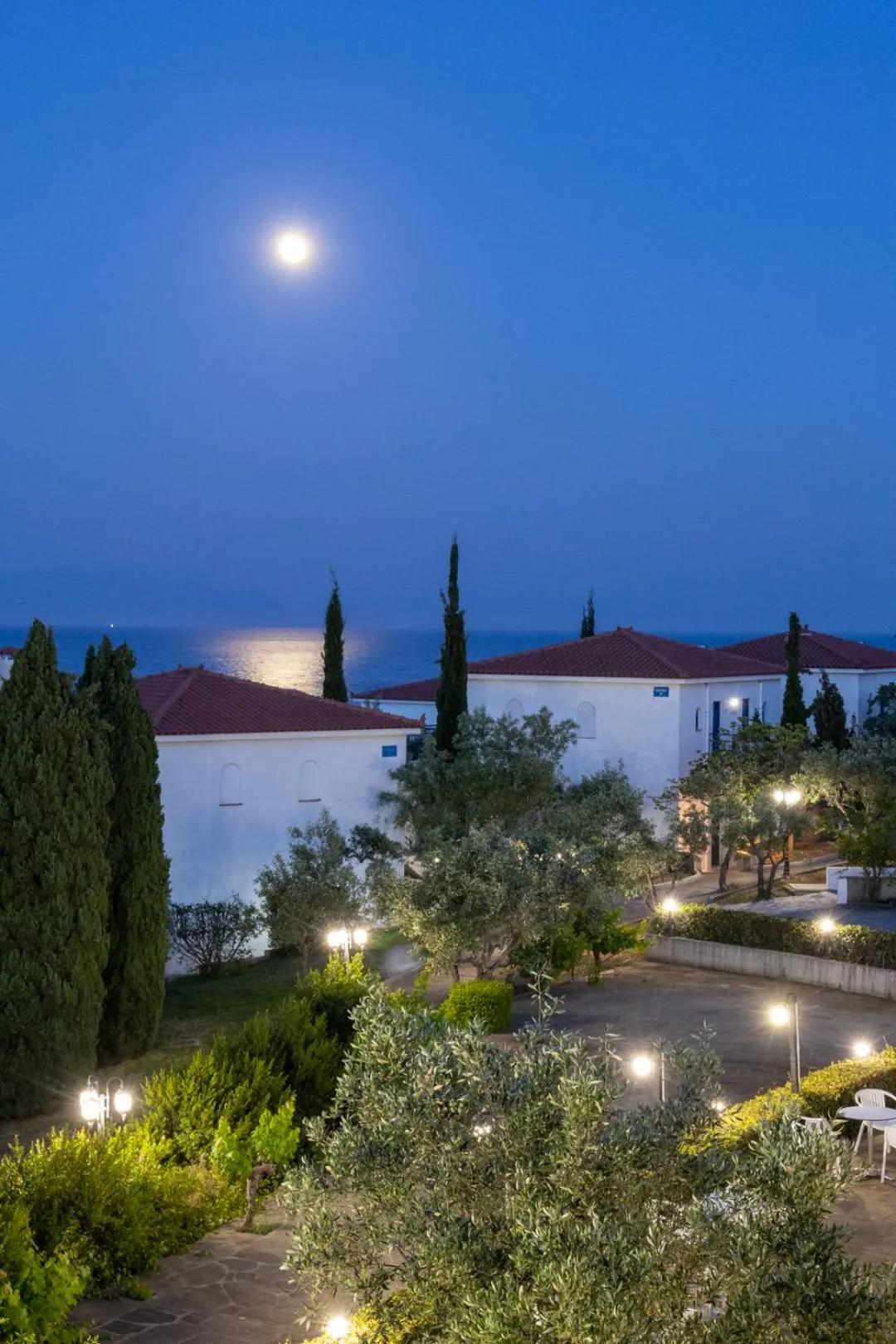 Sunrise Village Beach Hotel