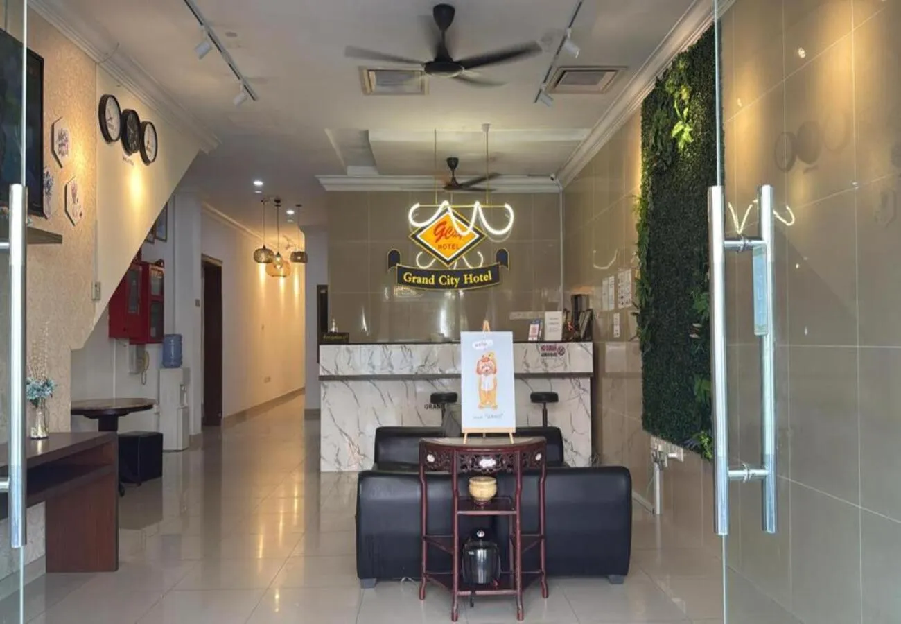 Lobby or reception in Grand City Hotel Kuantan
