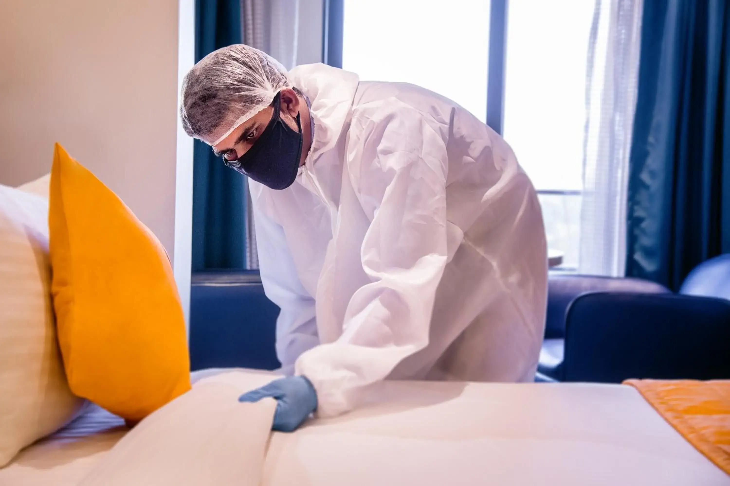 Staff, Bed in Hotel Oriental Aster - Mumbai International Airport Staff, Bed in Hotel Oriental Aster - Mumbai International Airport