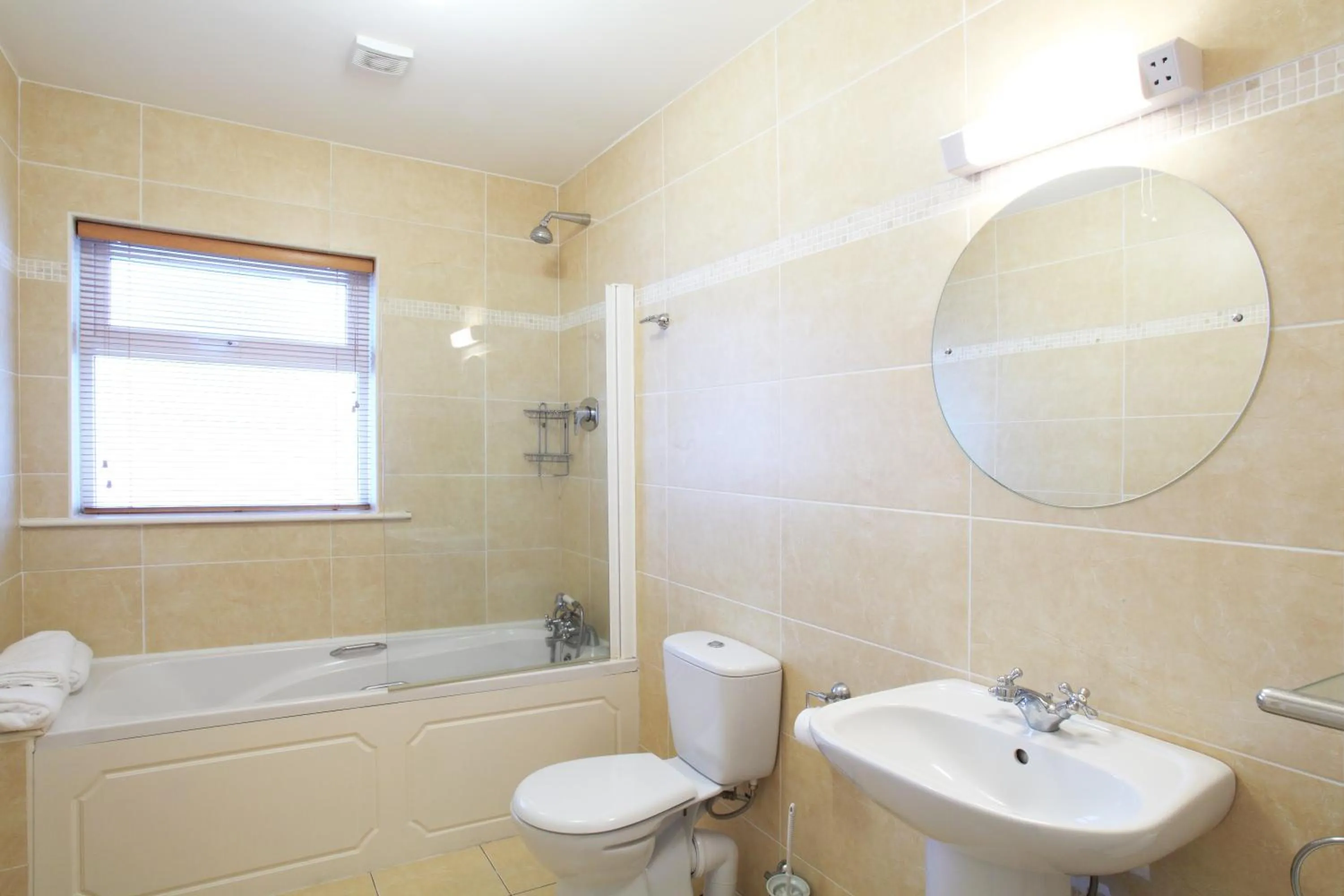 Toilet in O'Donnabhain's