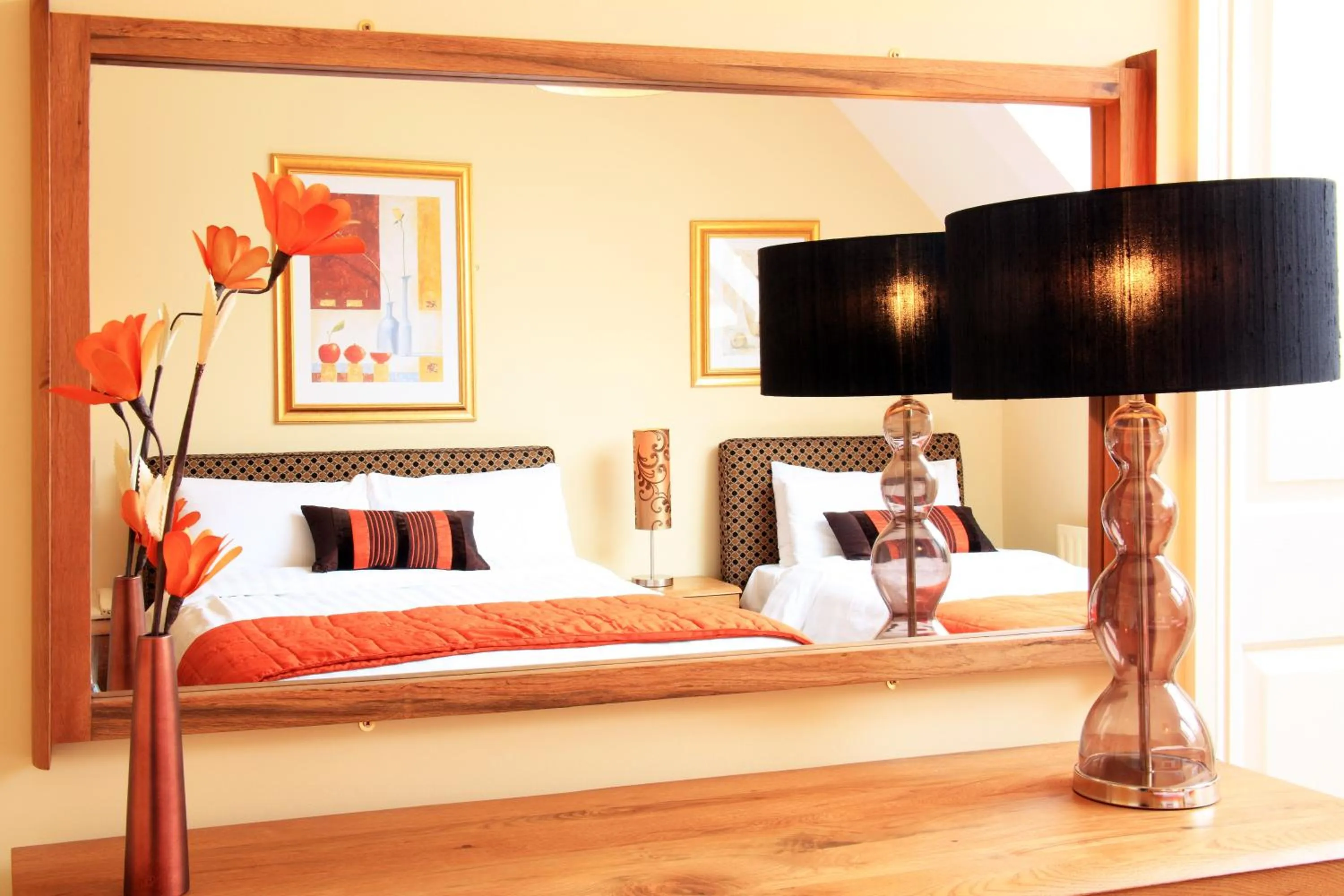 Bedroom, Bed in O'Donnabhain's