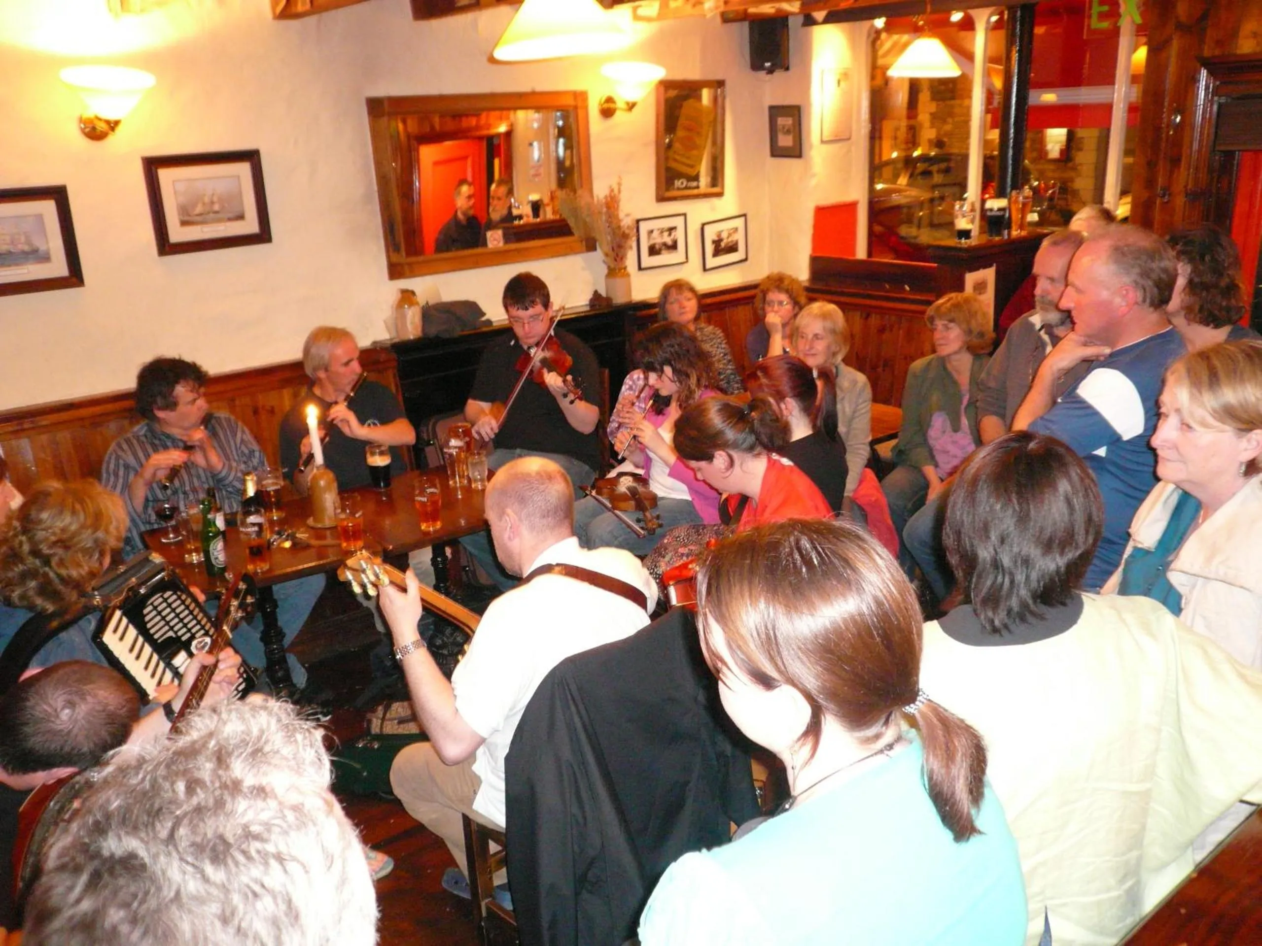 Lounge or bar in O'Donnabhain's