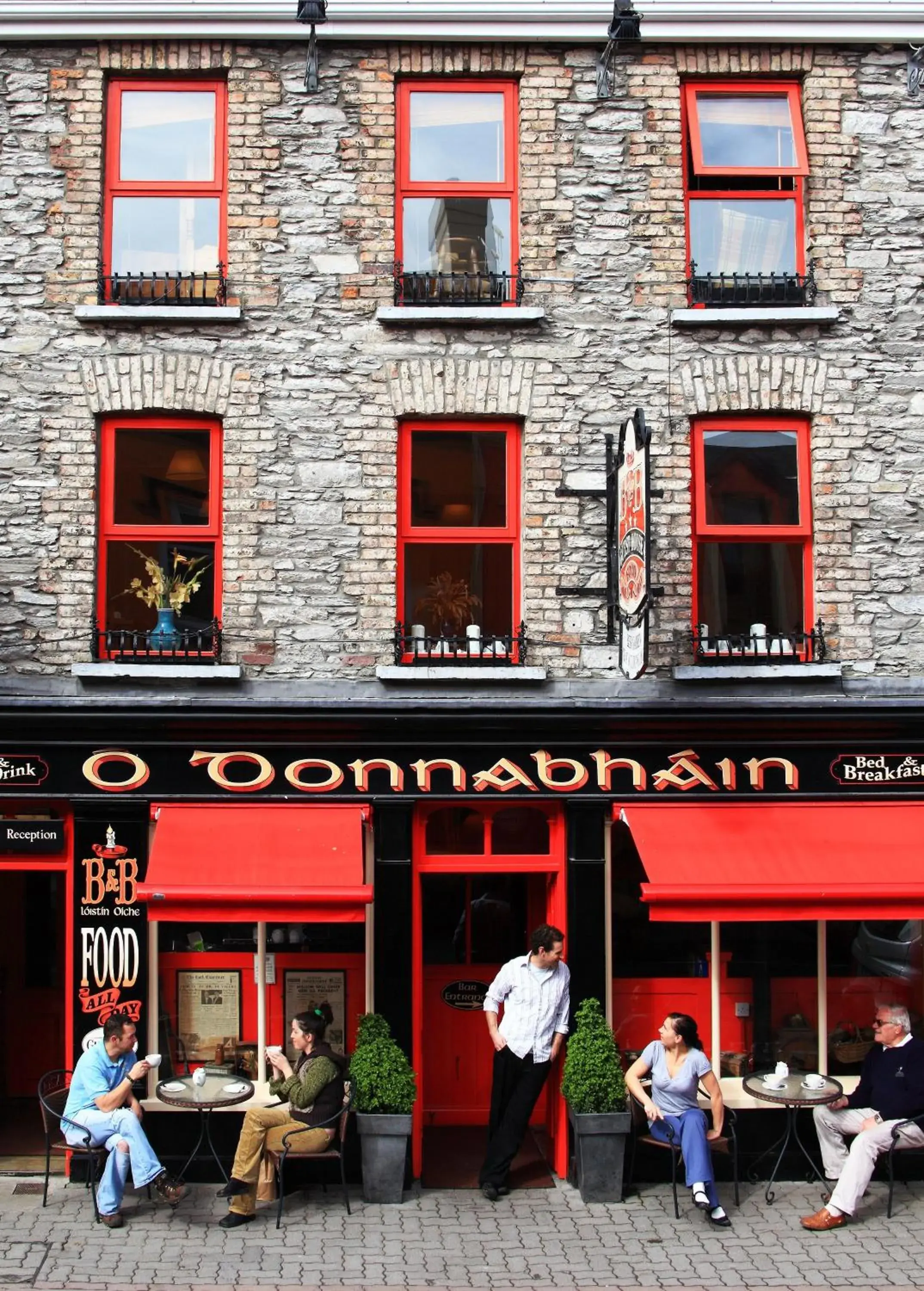 Facade/entrance in O'Donnabhain's Facade/entrance in O'Donnabhain's