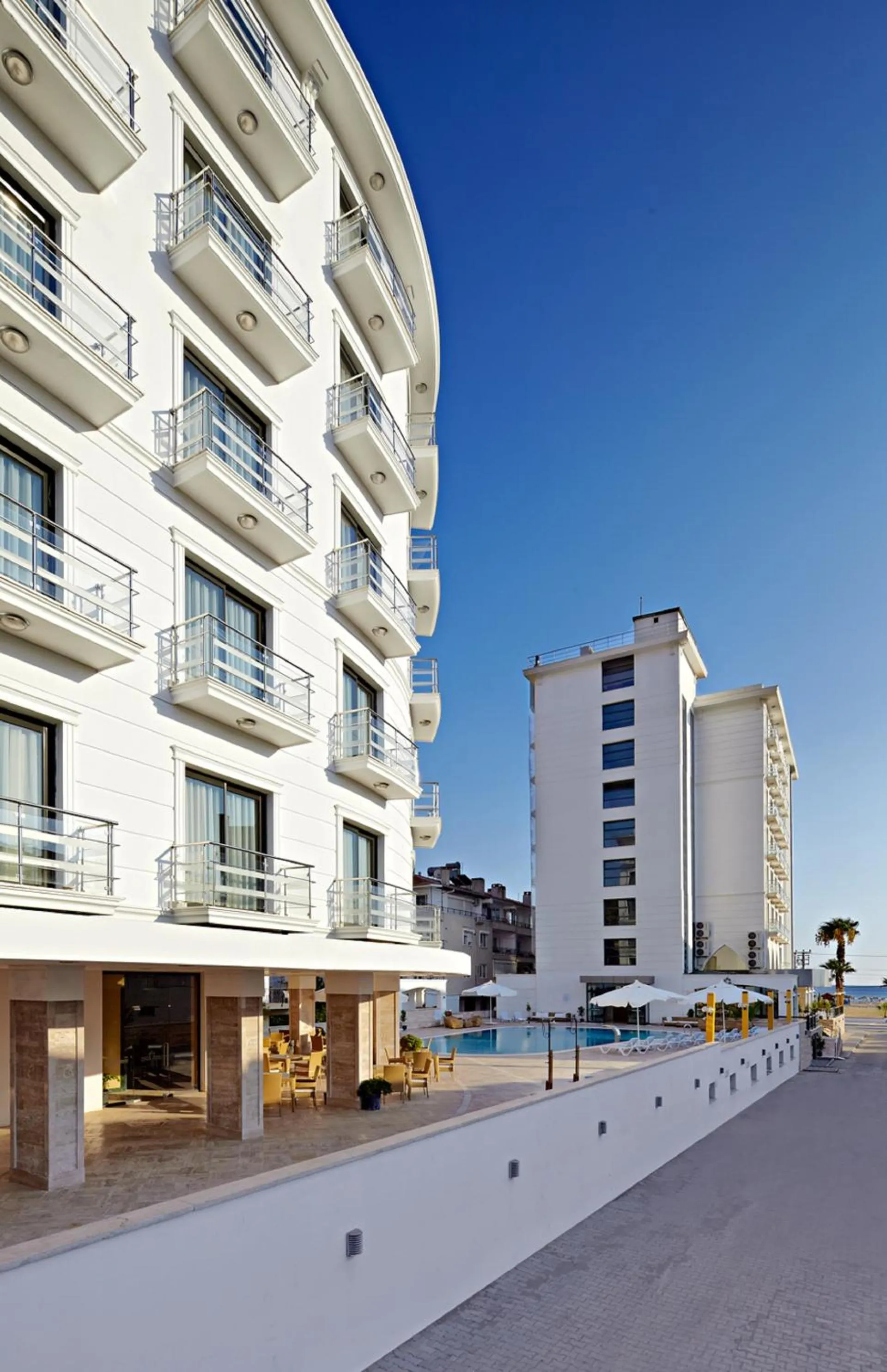 Property building in Ayvalik Cinar Hotel