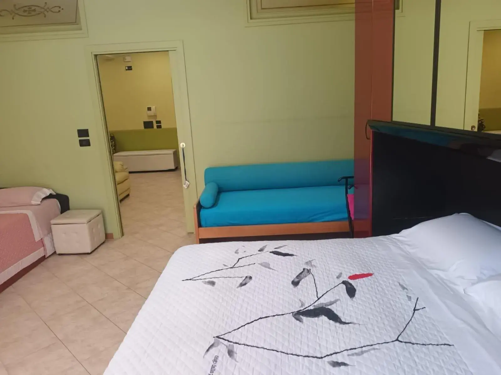 Quadruple Room with Private External Bathroom in B&B Vistamare Quadruple Room with Private External Bathroom in B&B Vistamare