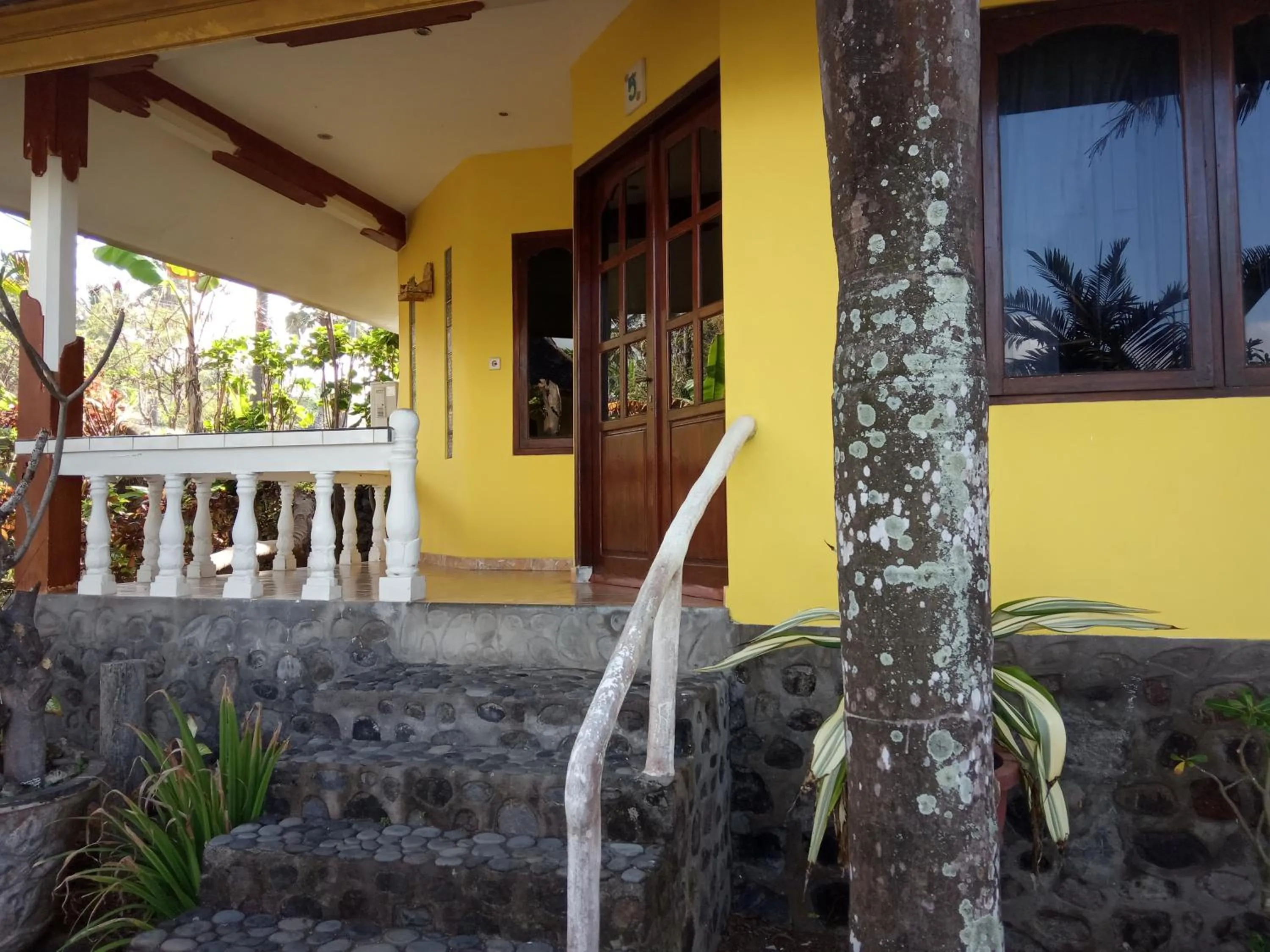 Facade/entrance in Villa Arjuna