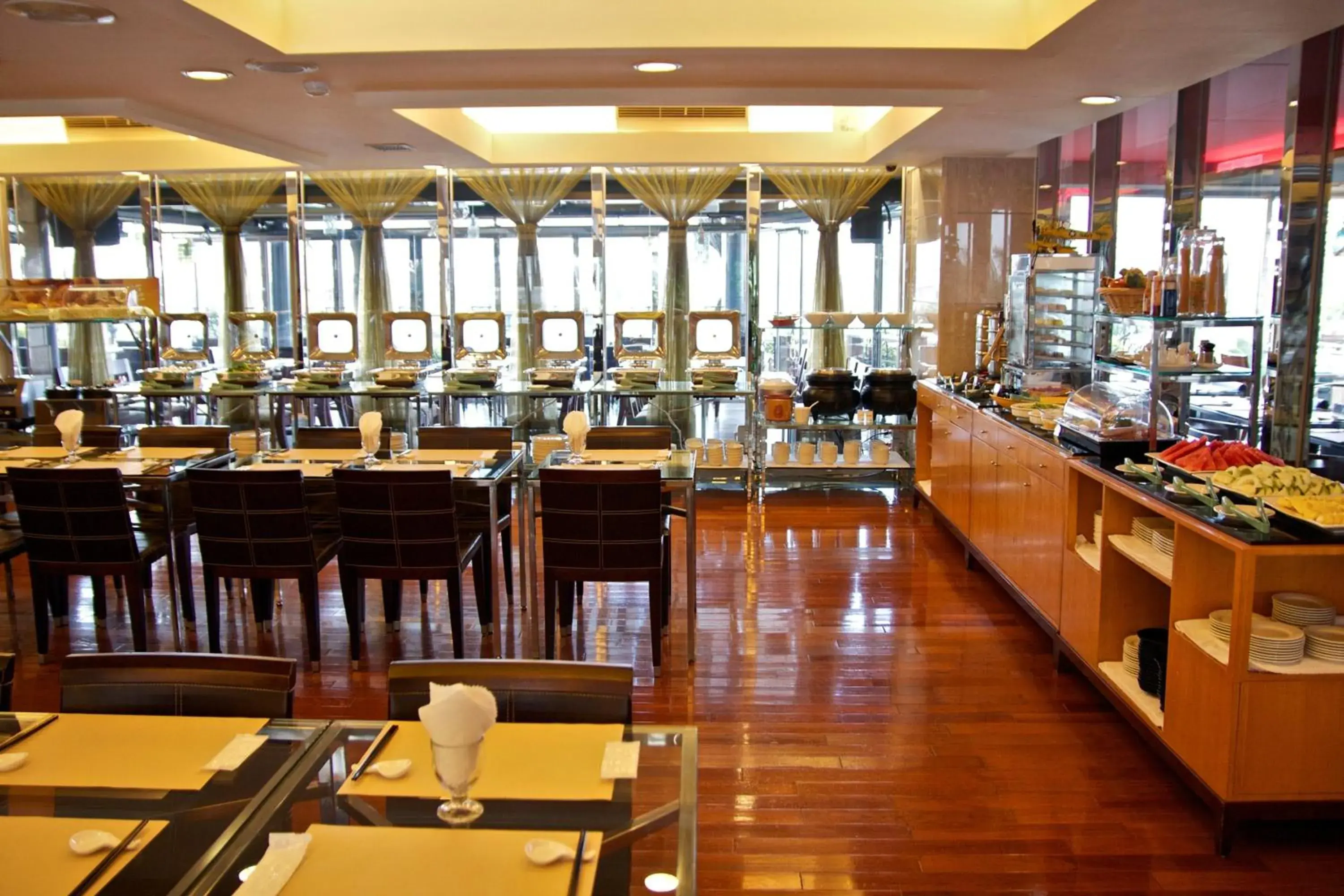 Restaurant/places to eat in Hotel Les Champs Restaurant/places to eat in Hotel Les Champs