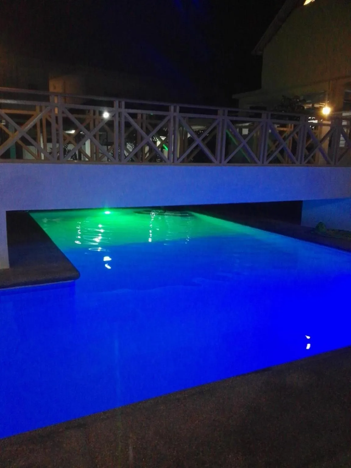 Swimming pool in Alona KatChaJo Inn