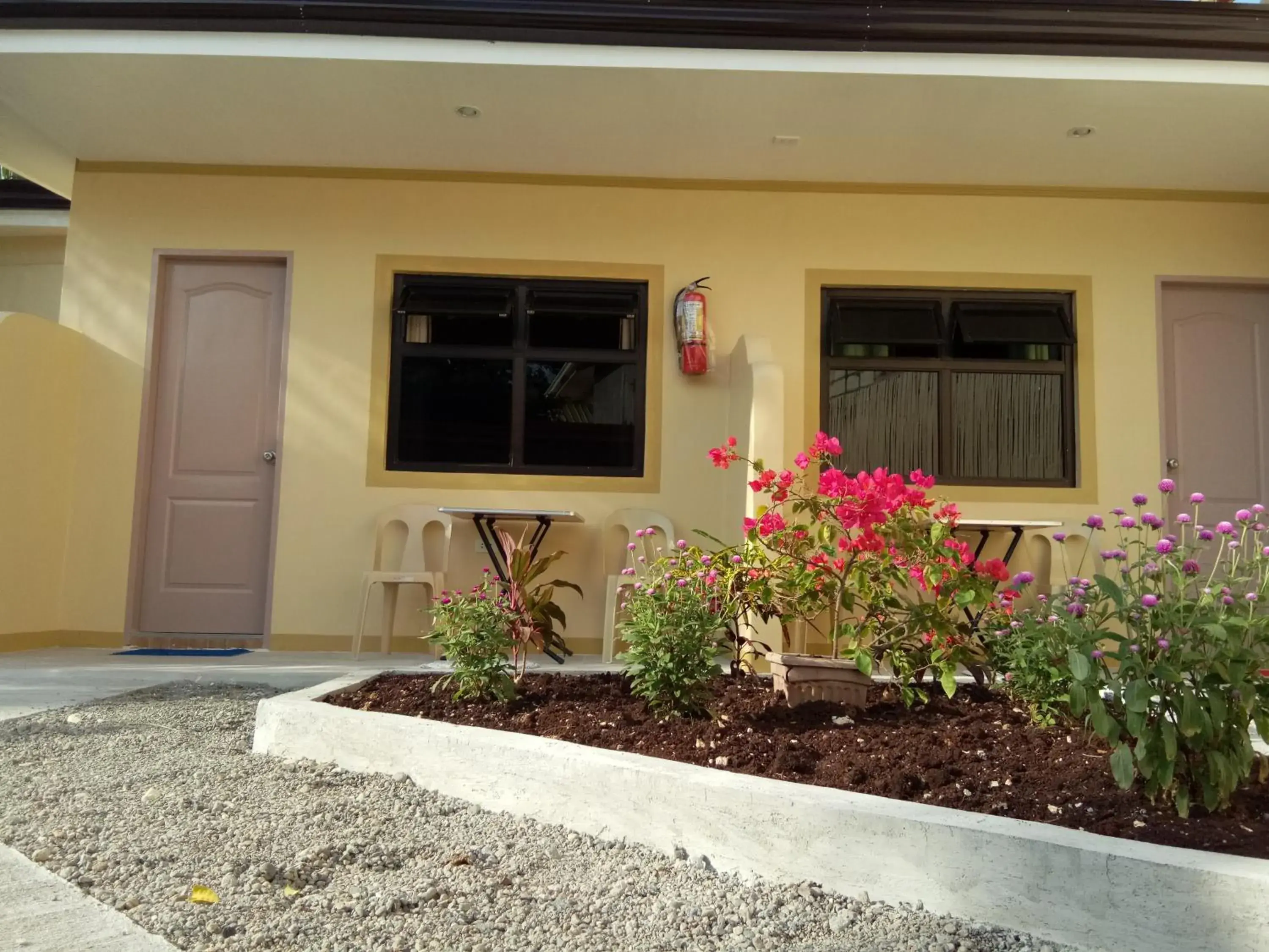 Facade/entrance in Alona KatChaJo Inn Facade/entrance in Alona KatChaJo Inn