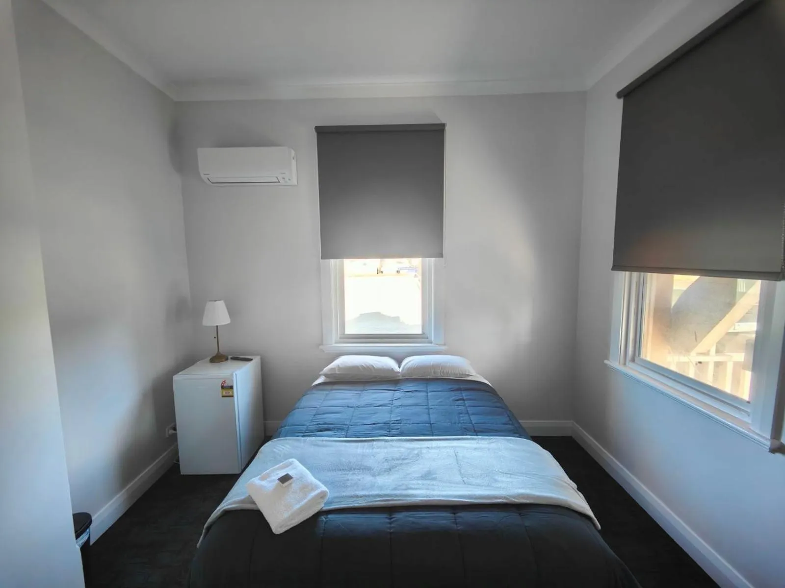 Bed in The Club Hotel Collie